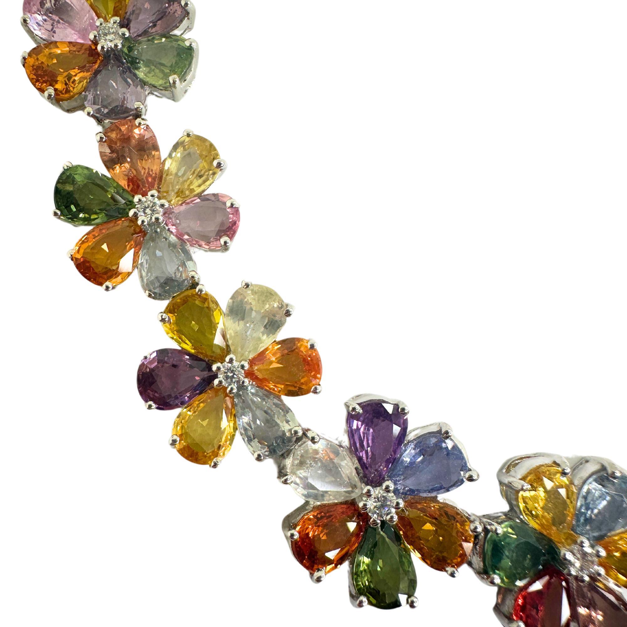 Moderne Collier moderne en saphirs multicolores taille poire 18 carats et diamants en vente