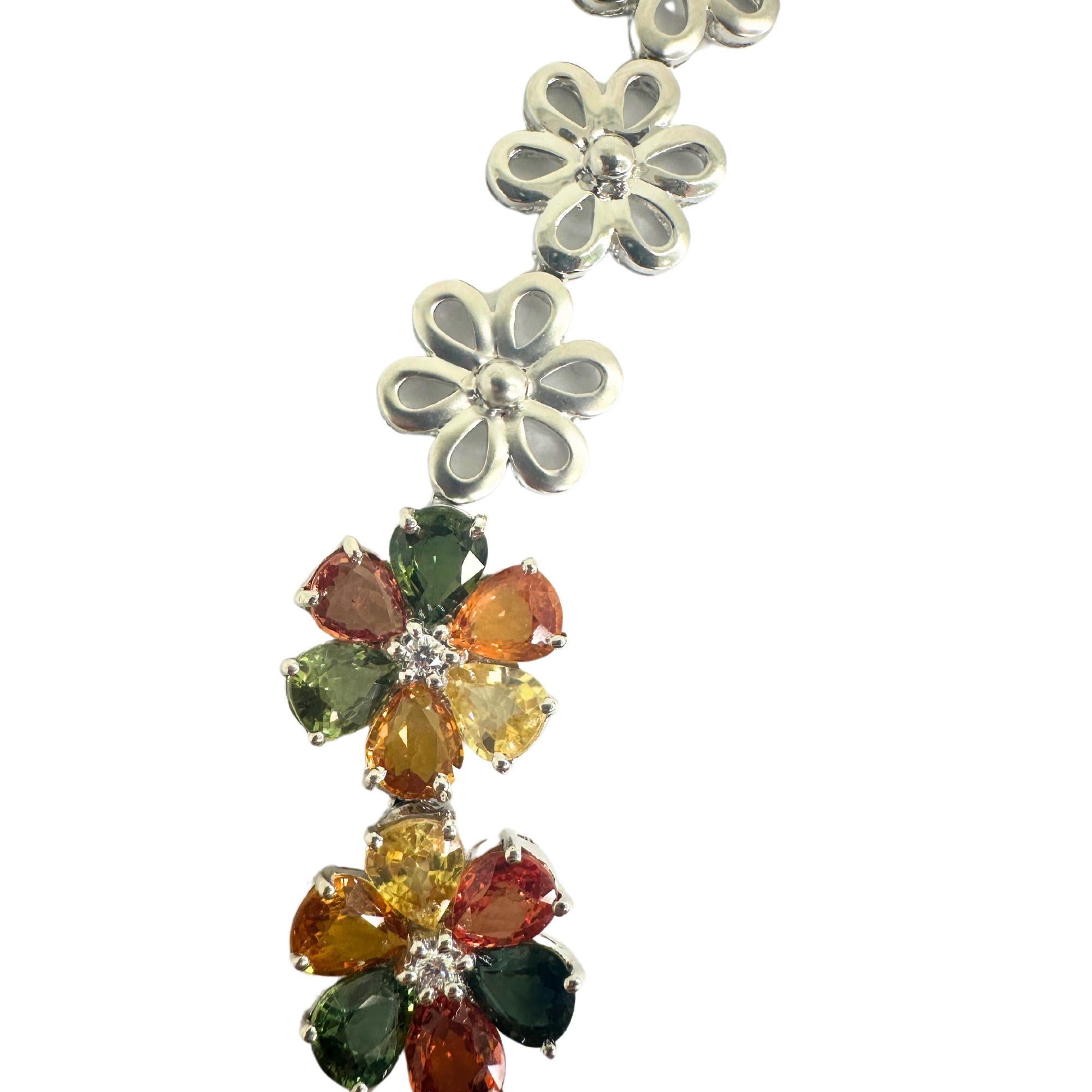 Collier moderne en saphirs multicolores taille poire 18 carats et diamants Bon état - En vente à New York, NY