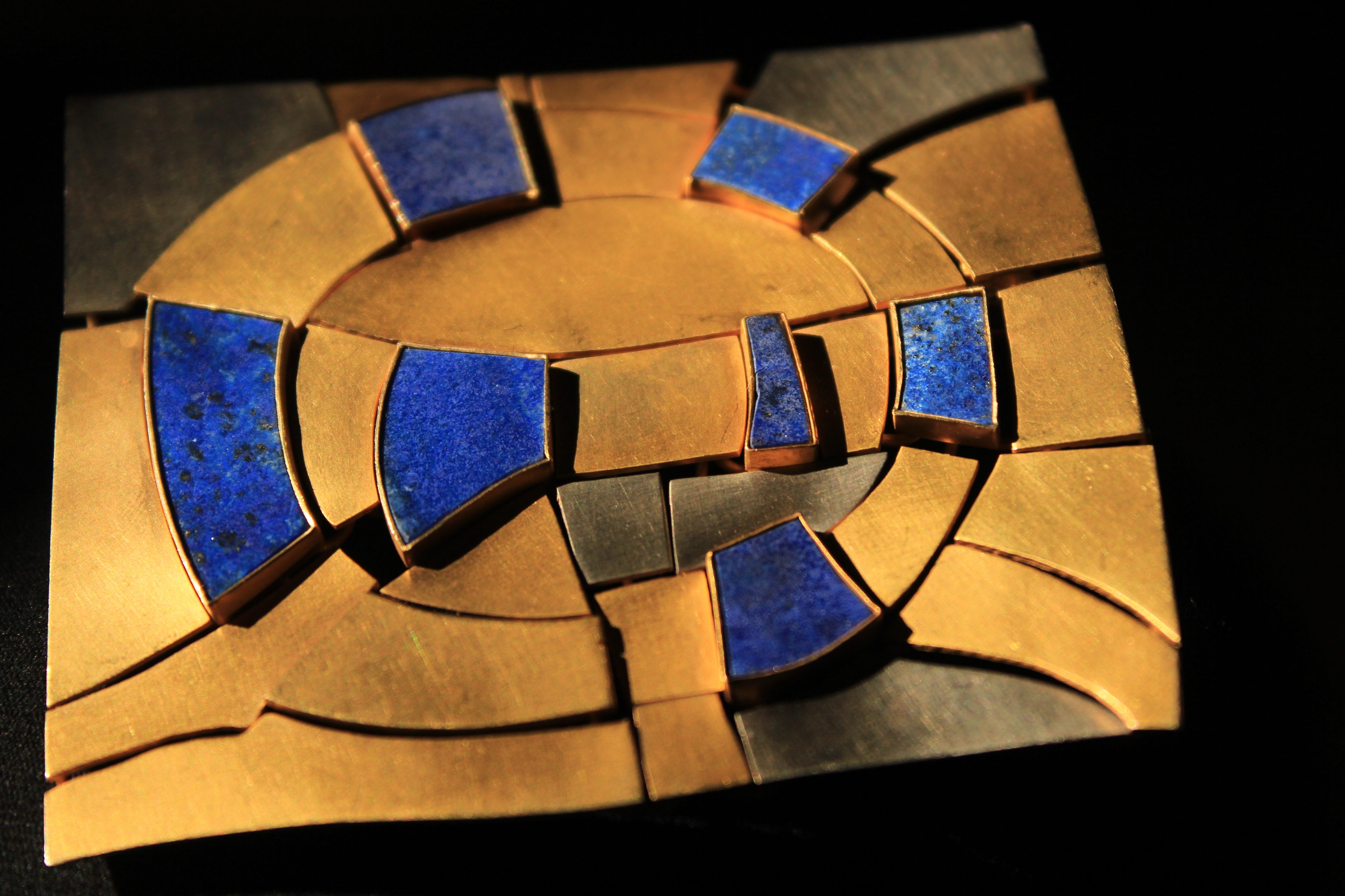 Women's or Men's 18K Modernist Gold and Lapis Lazuli Brooch Designed by Andre Lamy For Sale