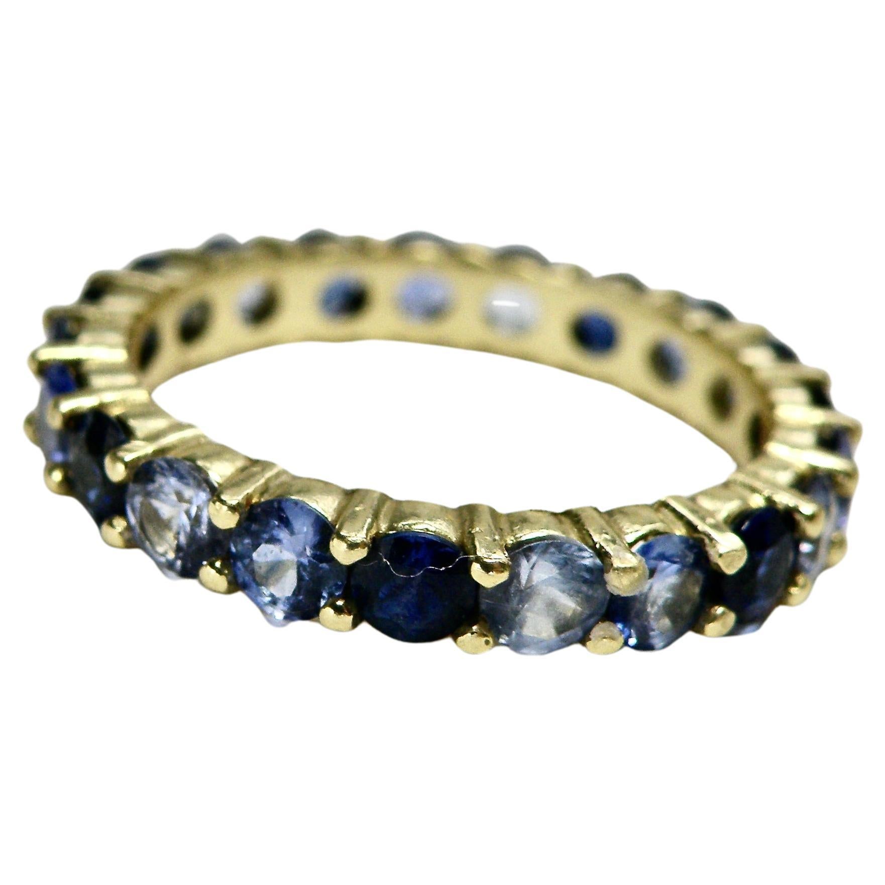 18k multi blue sapphire ring en vente