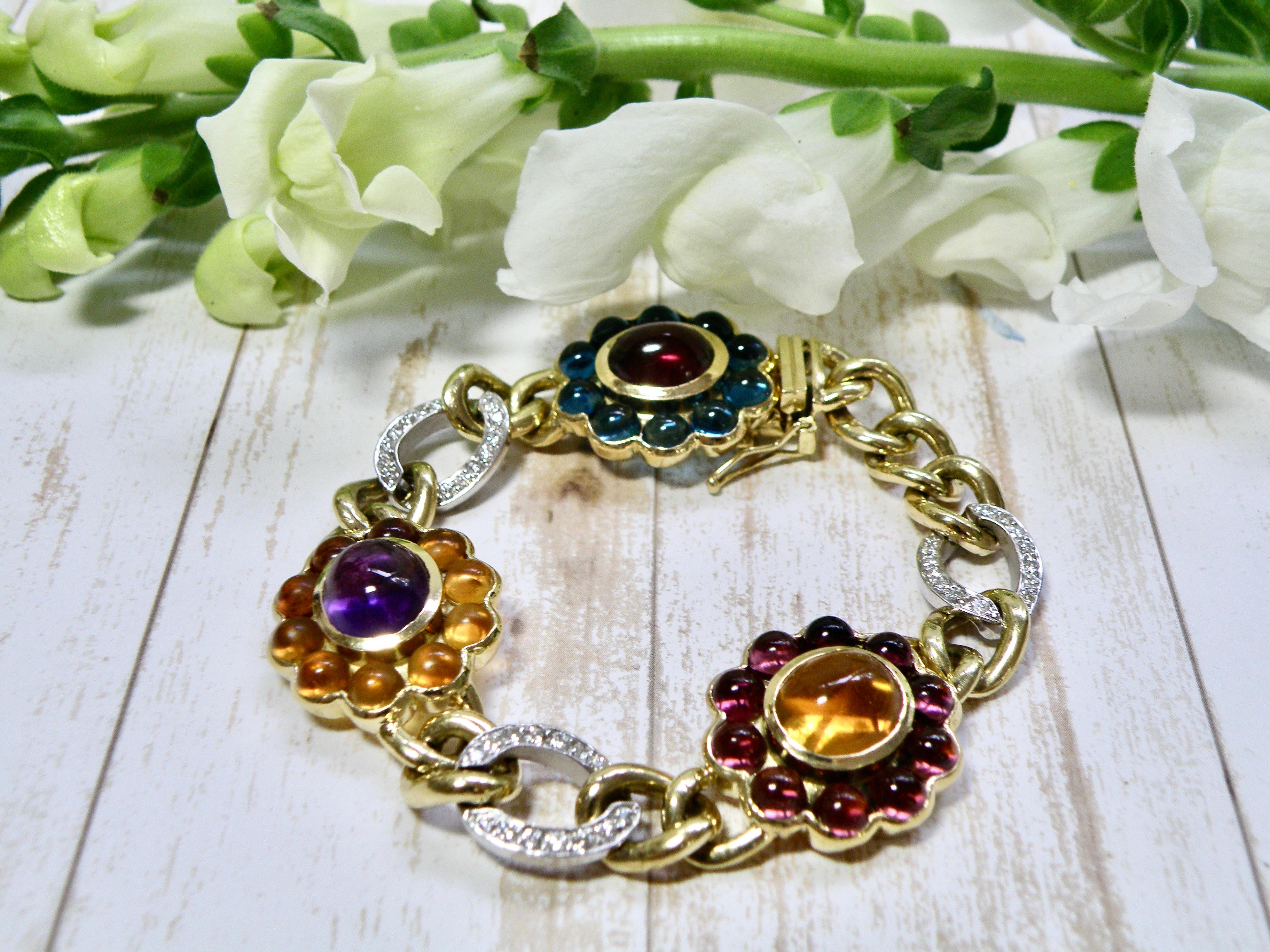 Bracelet fleur cabochon multi pierres en 18K et diamant