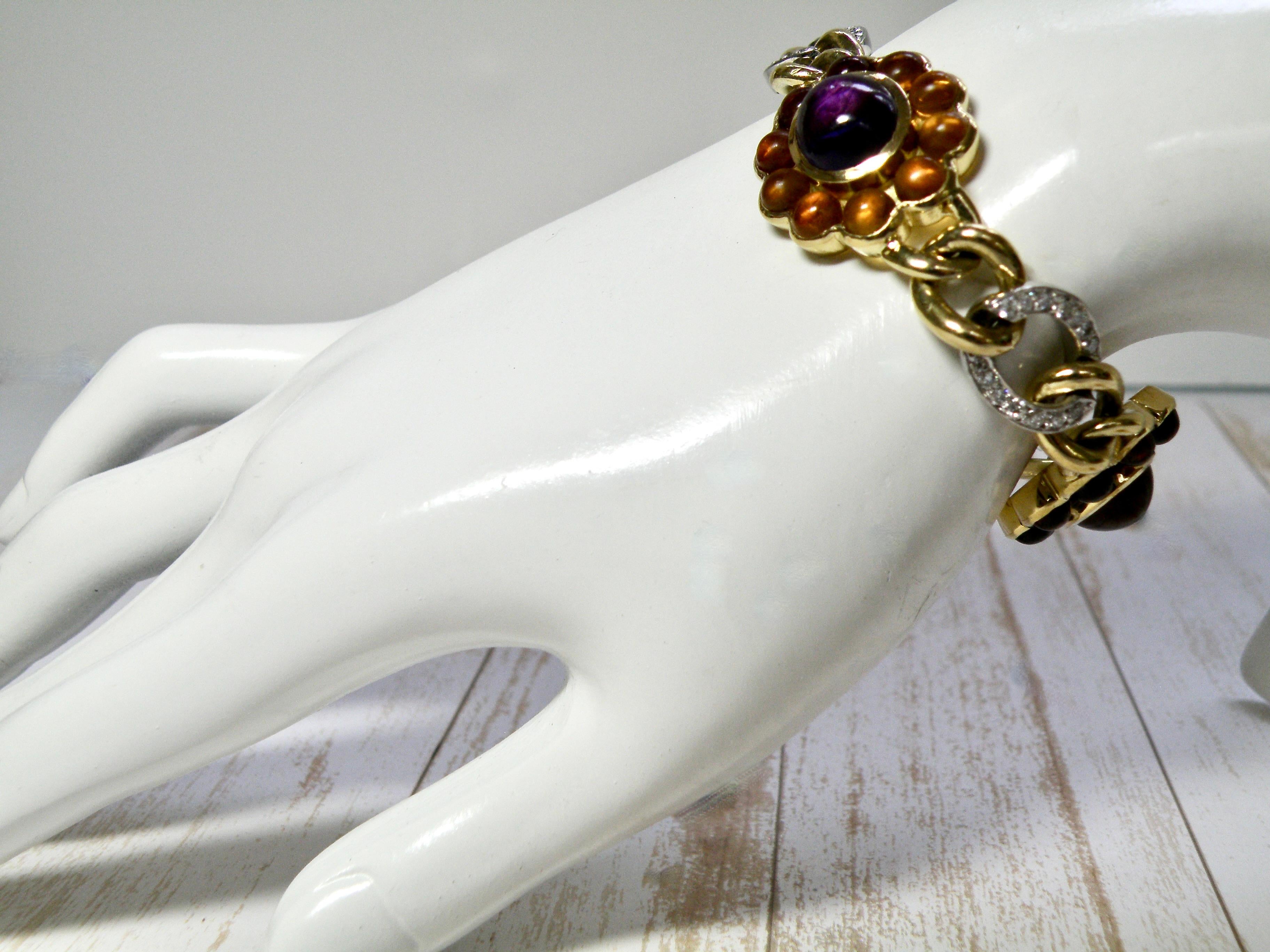Bracelet à plusieurs pierres cabochons 18 carats, maillons en diamants en vente 1