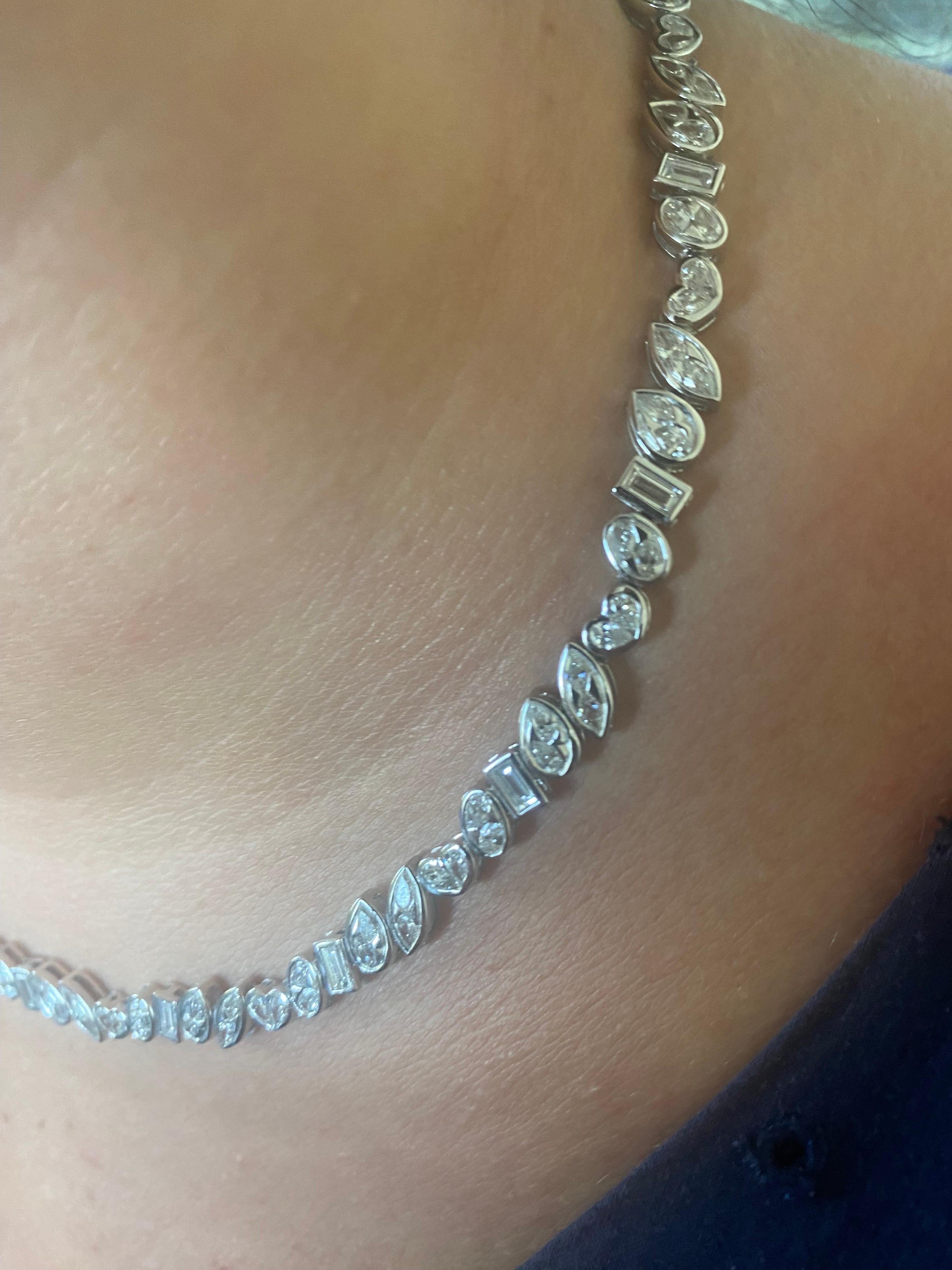 Collier de diamants multiformes 18 carats 10 carats Neuf - En vente à Great Neck, NY