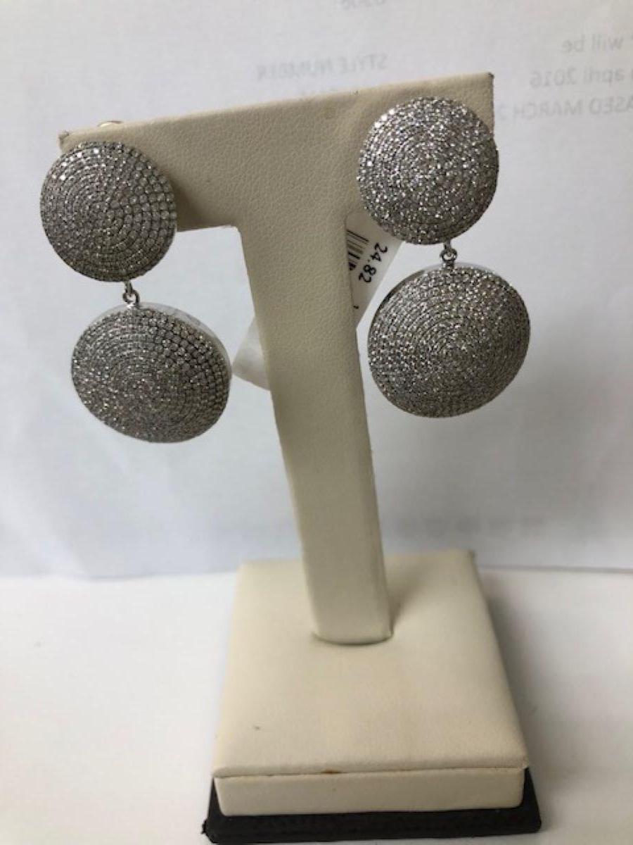 Taglio grezzo Orecchini a clip con diamanti naturali 18K in vendita