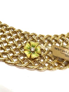 18k Mesh Made Necklace with Detachable Flower Applications