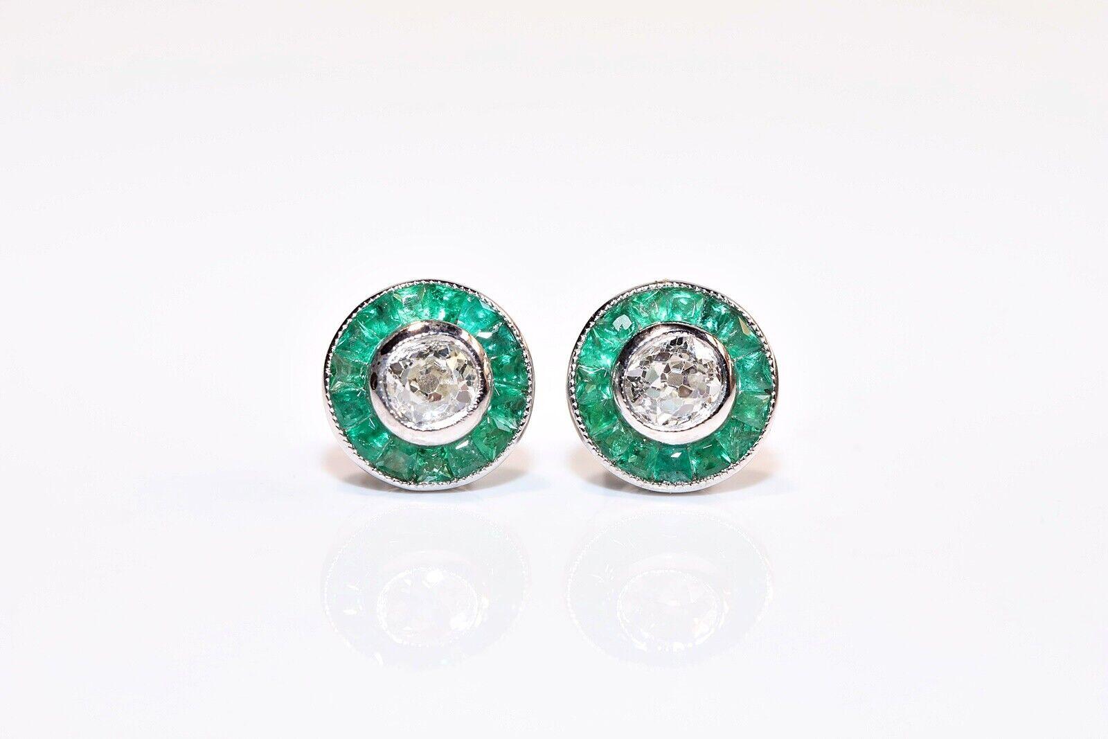 18k New Made Natural Diamond And Caliber Emerald Decorated Earring For Sale 4