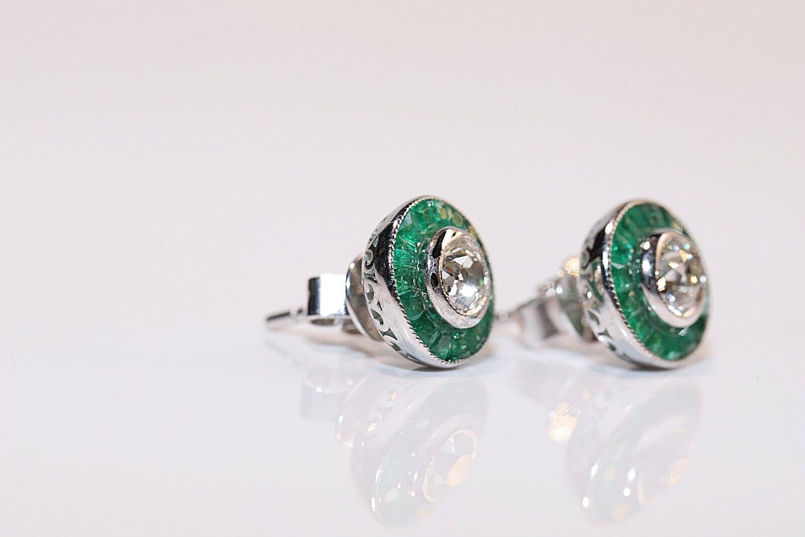 18k New Made Natural Diamond And Caliber Emerald Decorated Earring For Sale 2