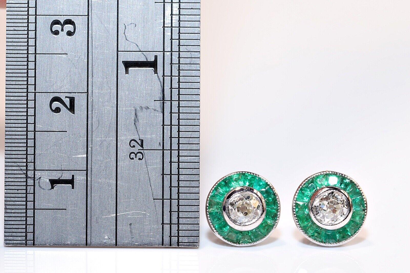 18k New Made Natural Diamond And Caliber Emerald Decorated Earring For Sale 3