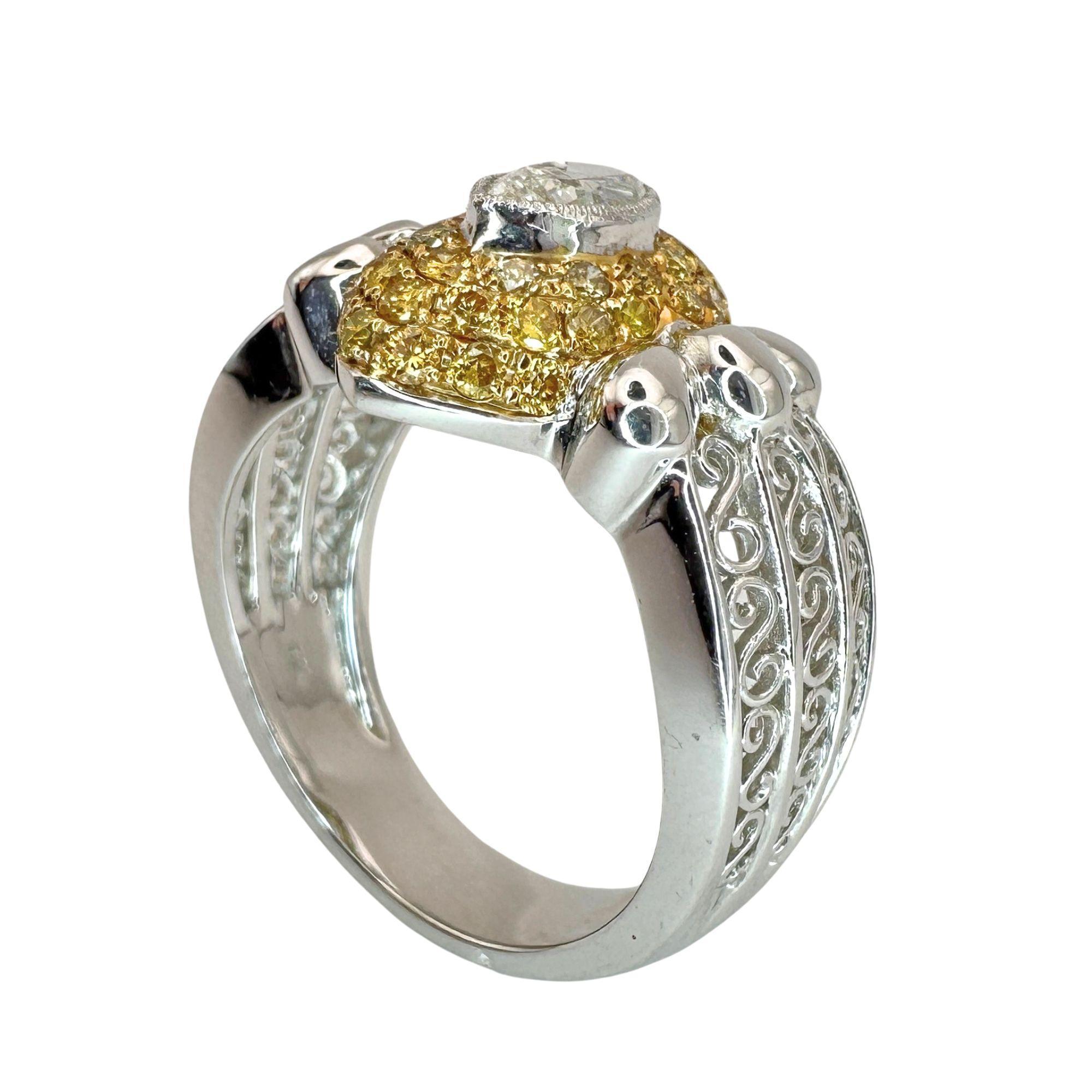 18k North-South Marquise Cut White Diamond and Yellow Diamond Ring For Sale 1