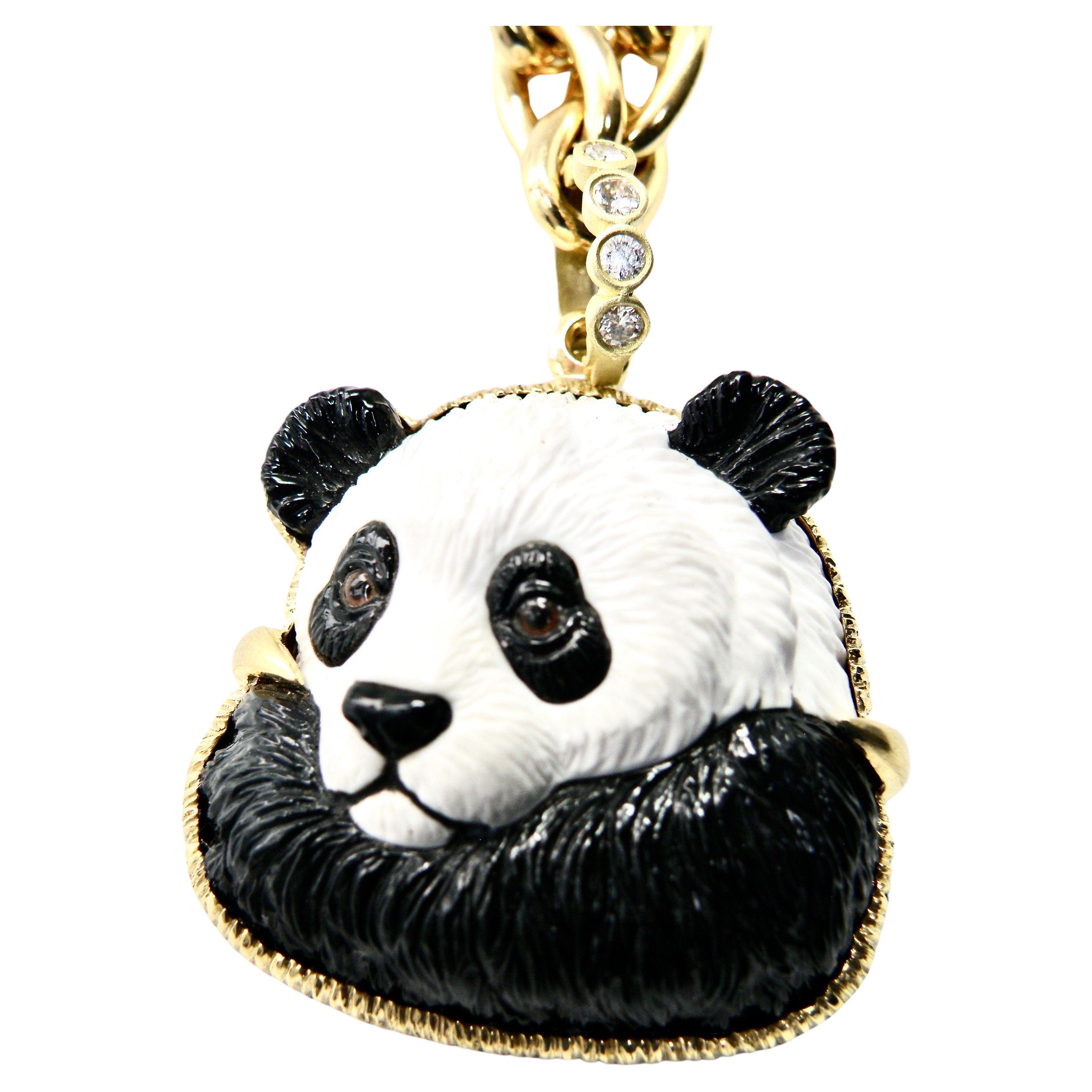 Pendentif Panda allongé en onyx 18 carats avec clous en saphir