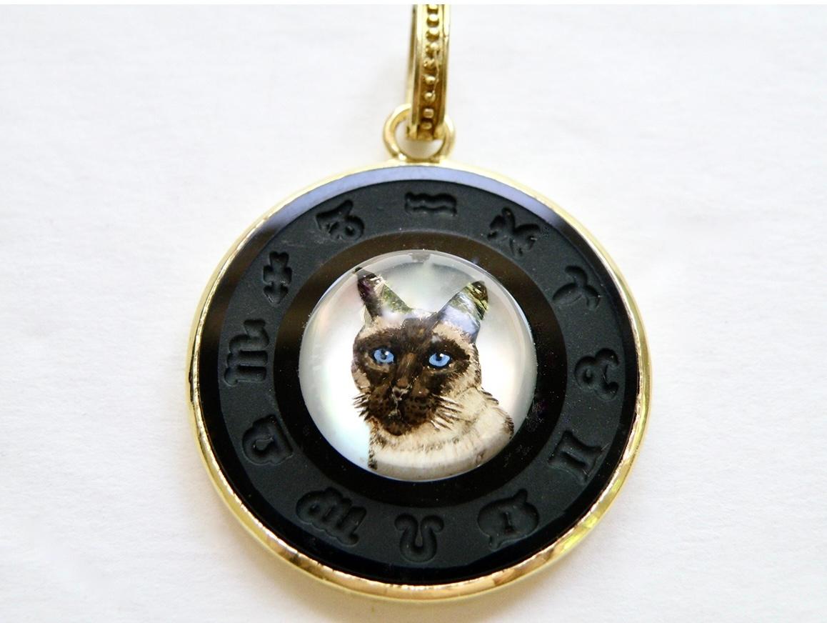 18K Onyx Siamese Cat Zodiac, abnehmbarer Anhänger, Tierkreiszeichen im Zustand „Neu“ im Angebot in Cohasset, MA