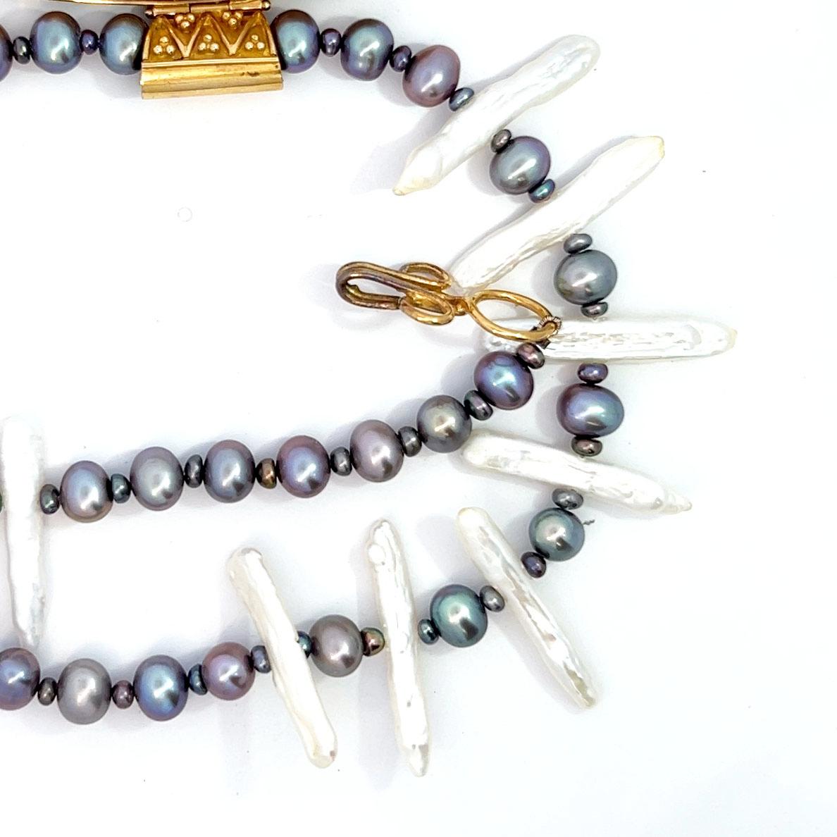 18K Opalized Wood Pearl Pendant Necklace For Sale 1