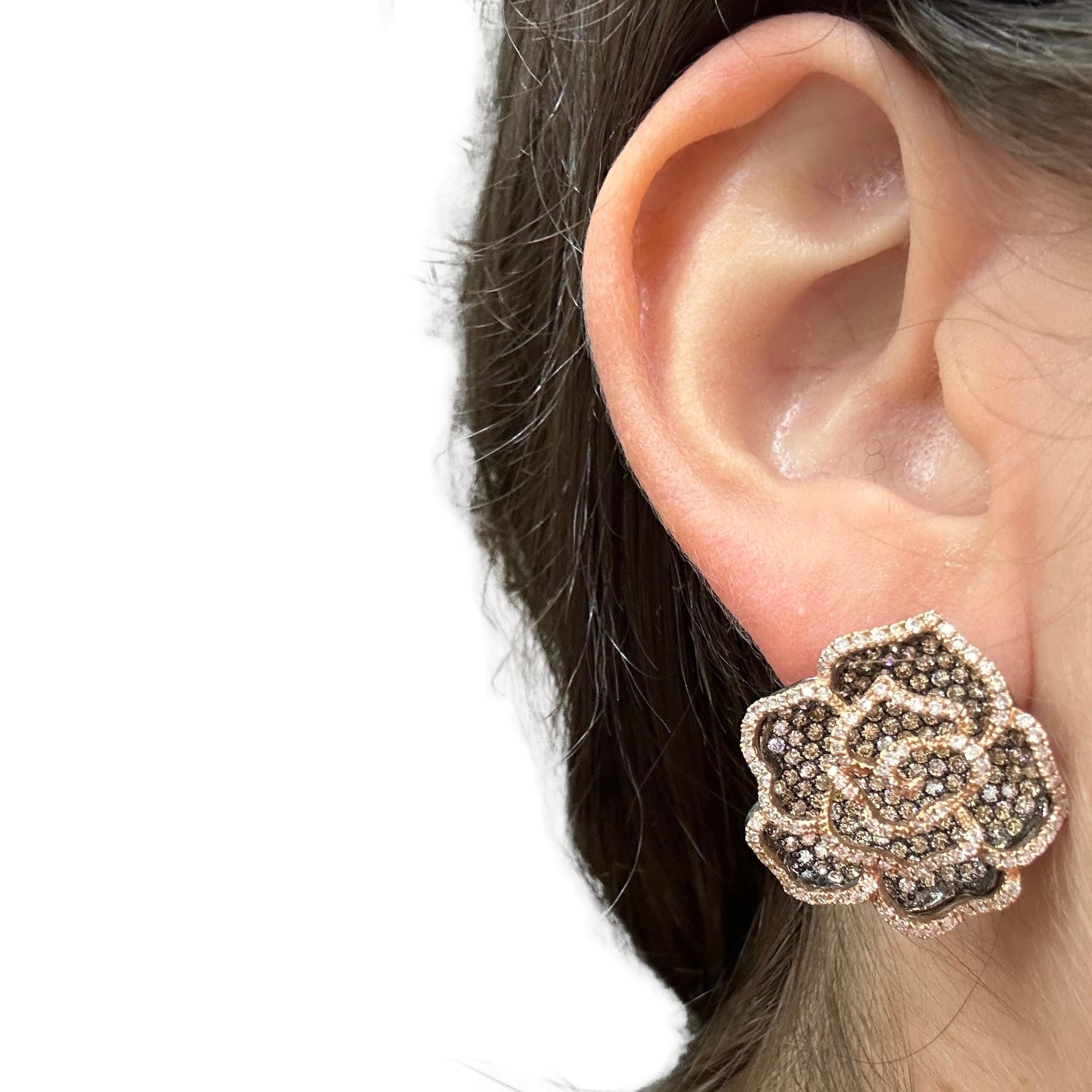 18K Orange and White Diamond Flower Earrings For Sale 1