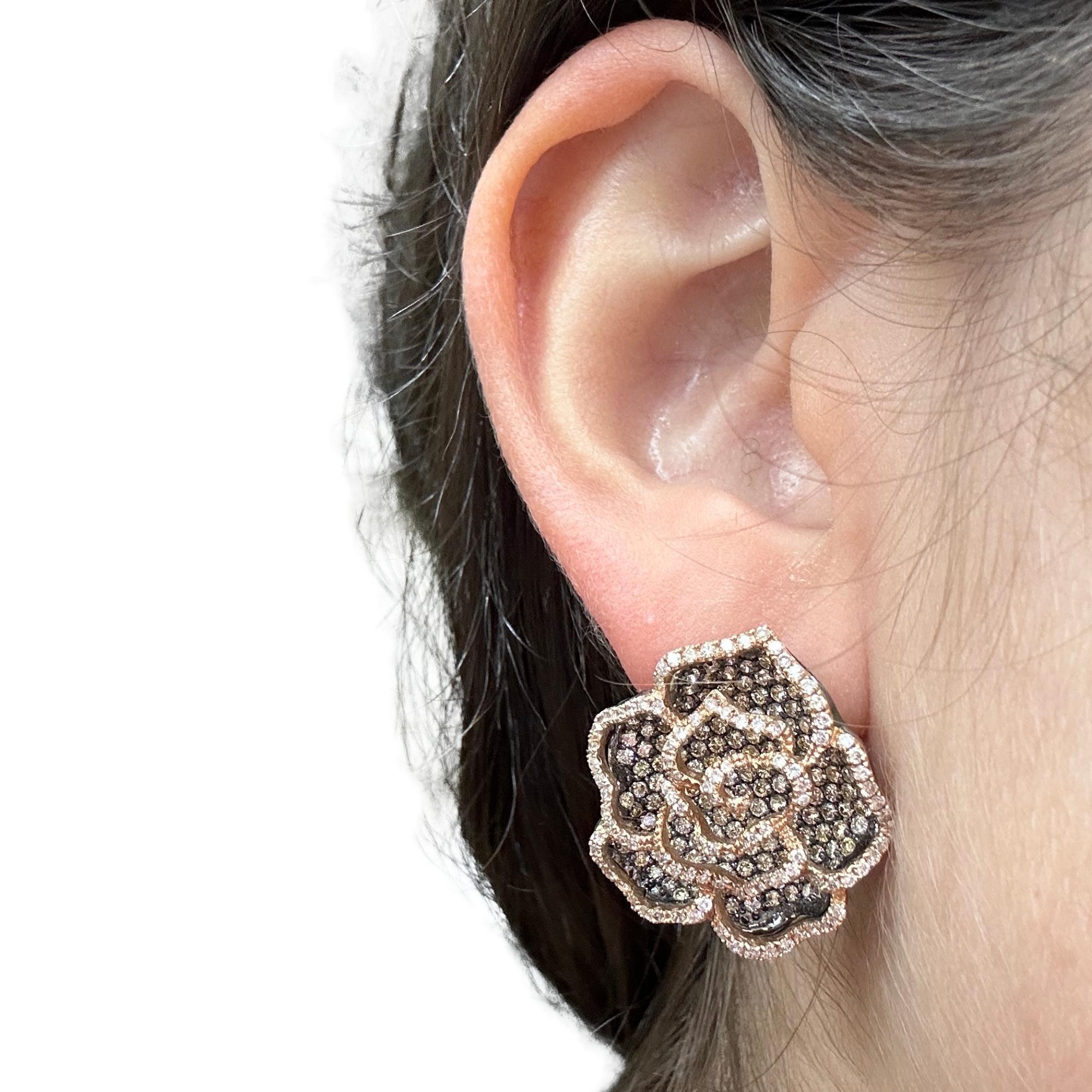 18K Orange and White Diamond Flower Earrings For Sale 2