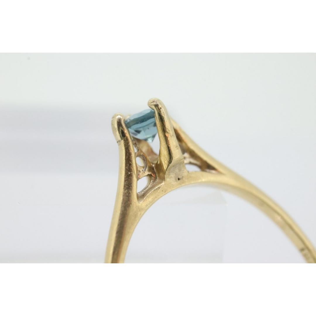 18k Orange Blossom Ring. Light Blue Topaz Solitaire Claw Set. Antique ORANGE For Sale 5