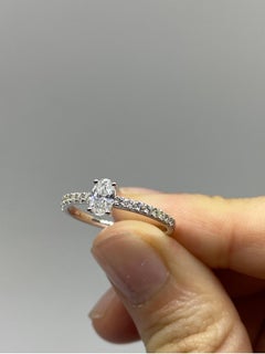 Bague en diamant ovale 18 carats