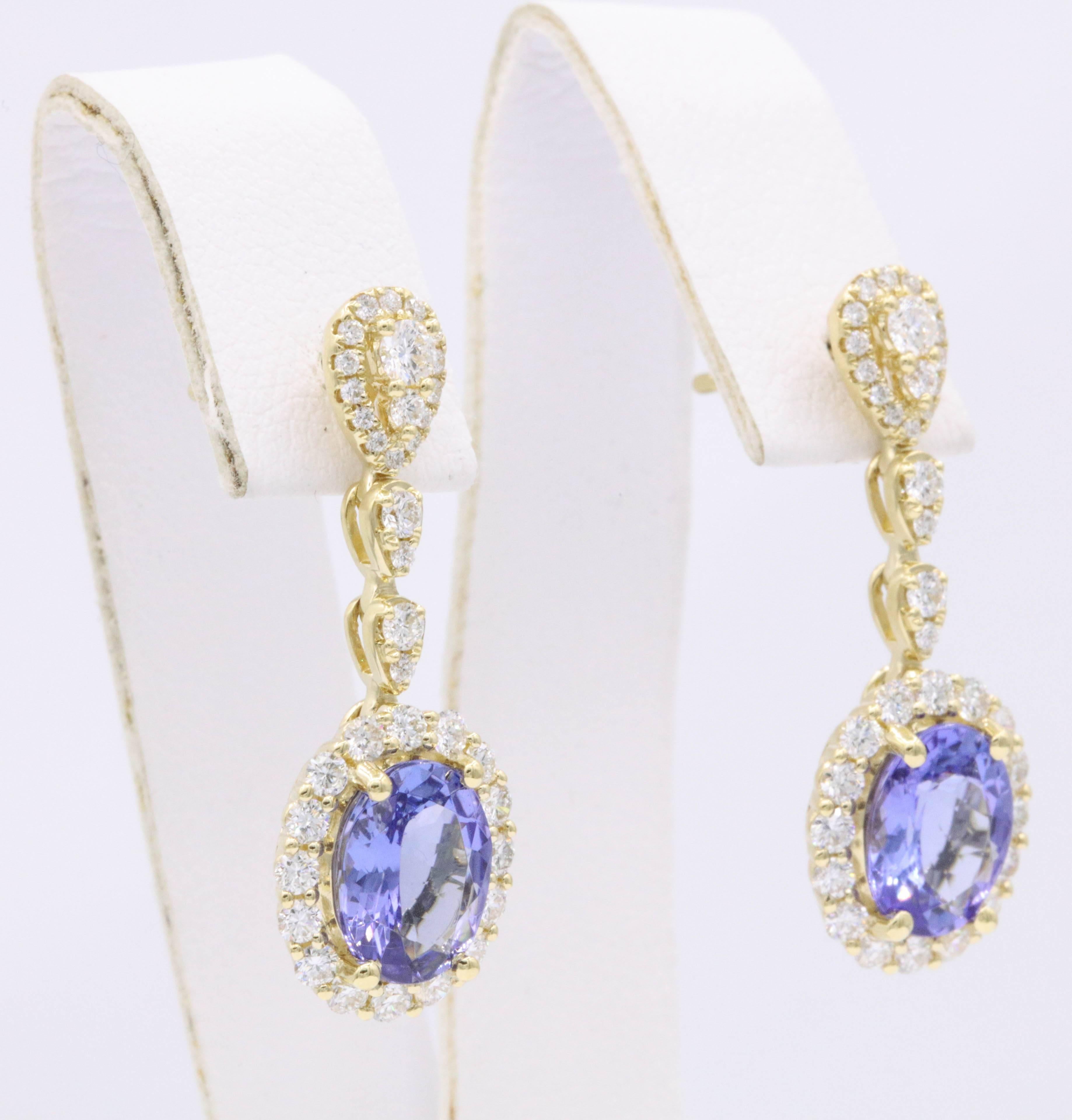 18K Yellow Gold
8 x 10 mm Tanzanite, 6.05 Carats Total Weight
Diamonds 1.17 Cts.
1