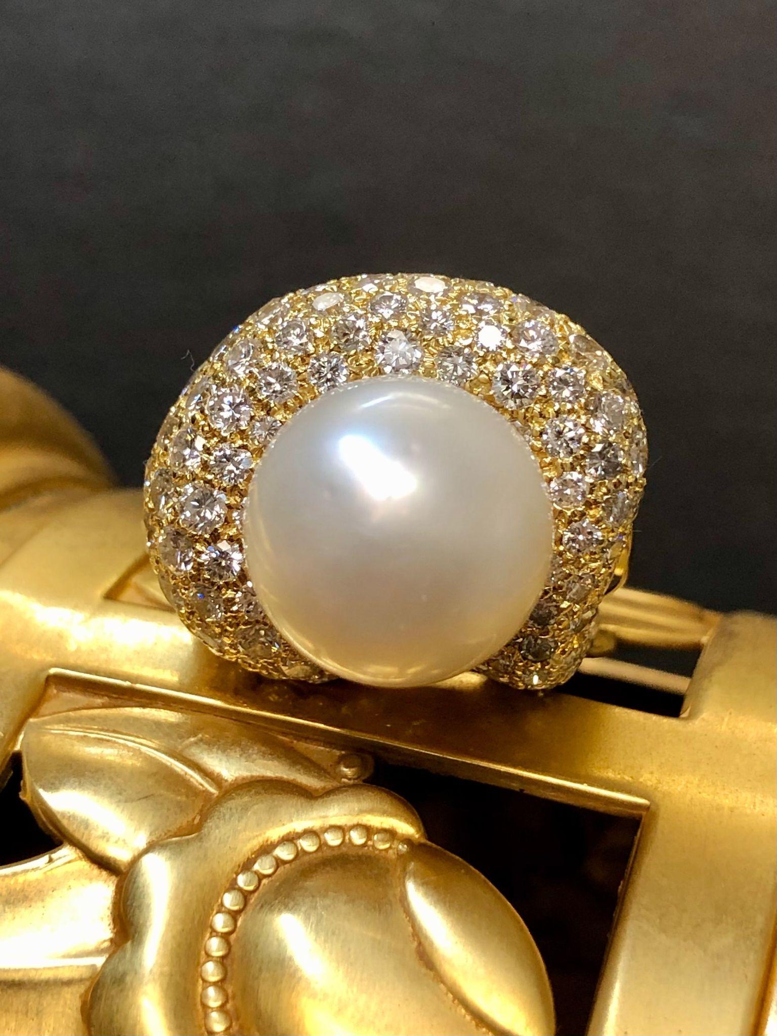 18K Pave Diamond Pearl Cocktail Ring 6cttw Sz 5.25 In Good Condition For Sale In Winter Springs, FL