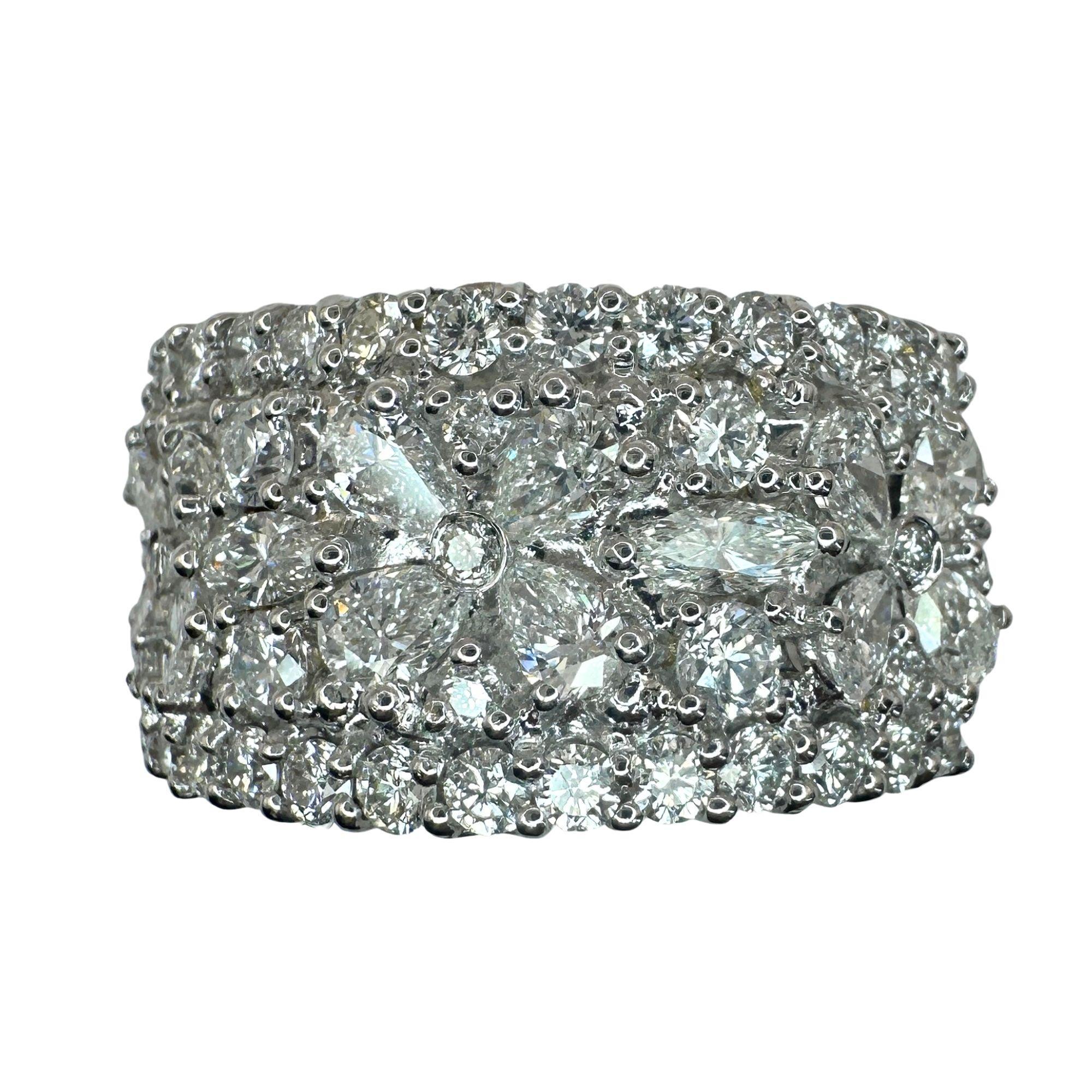 18k Pear and Marquise Cut Diamond Wide Band Ring For Sale 3