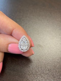 Pendientes de pera con halo de 18 quilates 3,50 ct.
