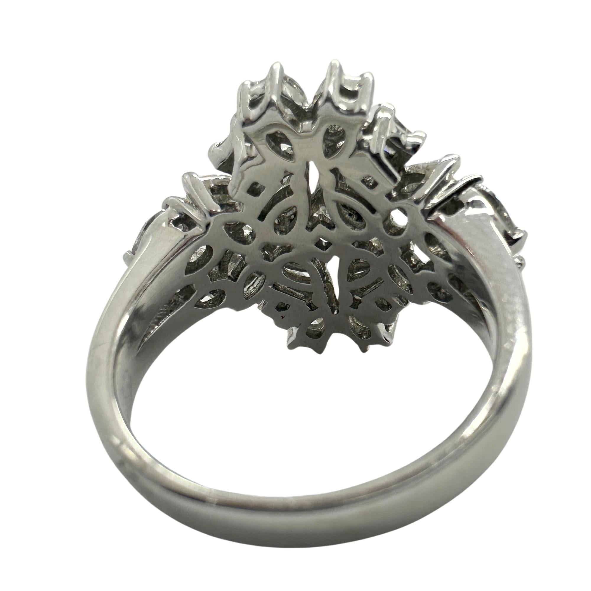 18k Pear Shaped Diamond Ring For Sale 4
