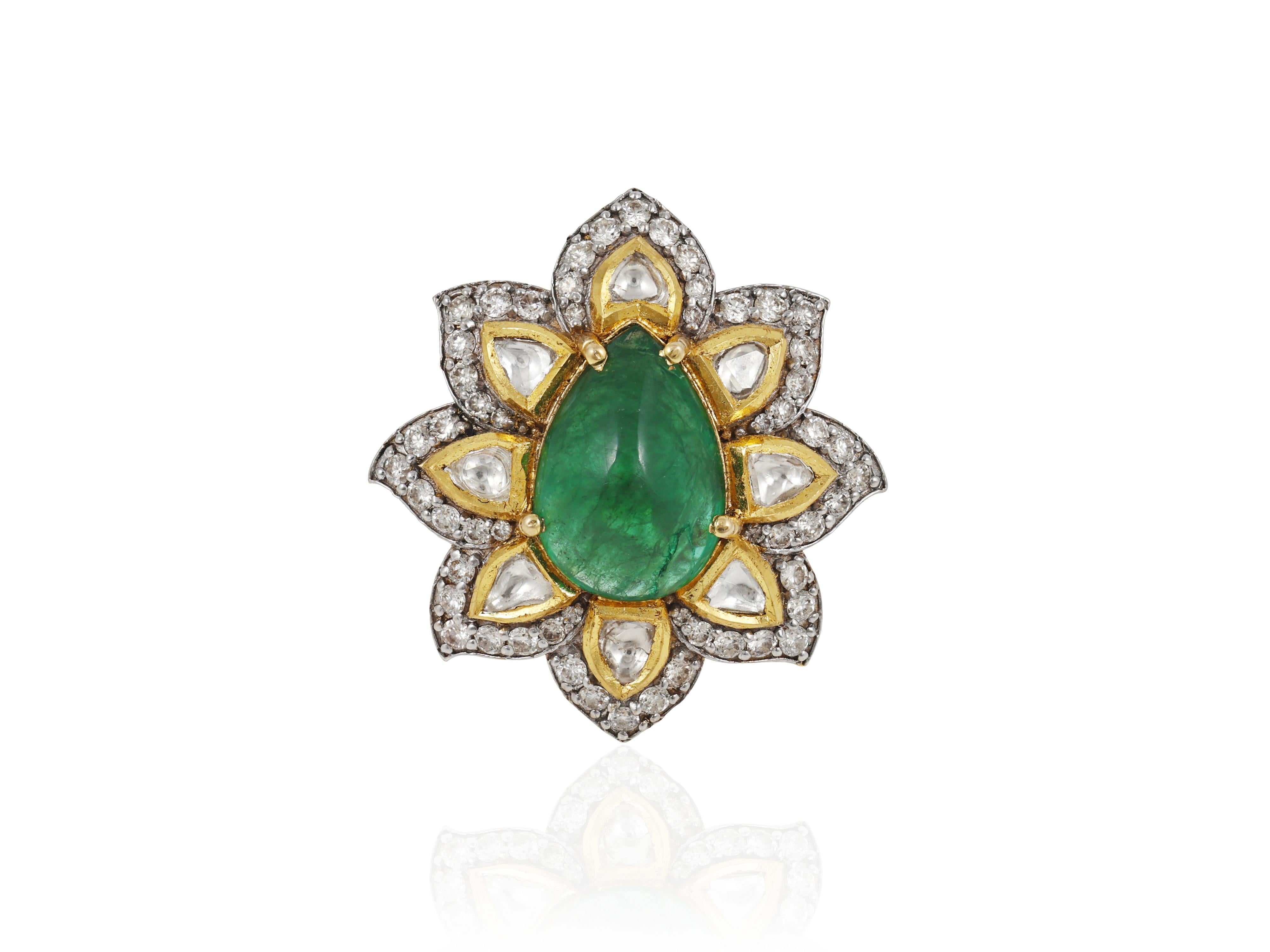 Anello con smeraldo naturale dello Zambia a forma di pera in 18 carati con diamanti a taglio pieno e grezzo in vendita 2