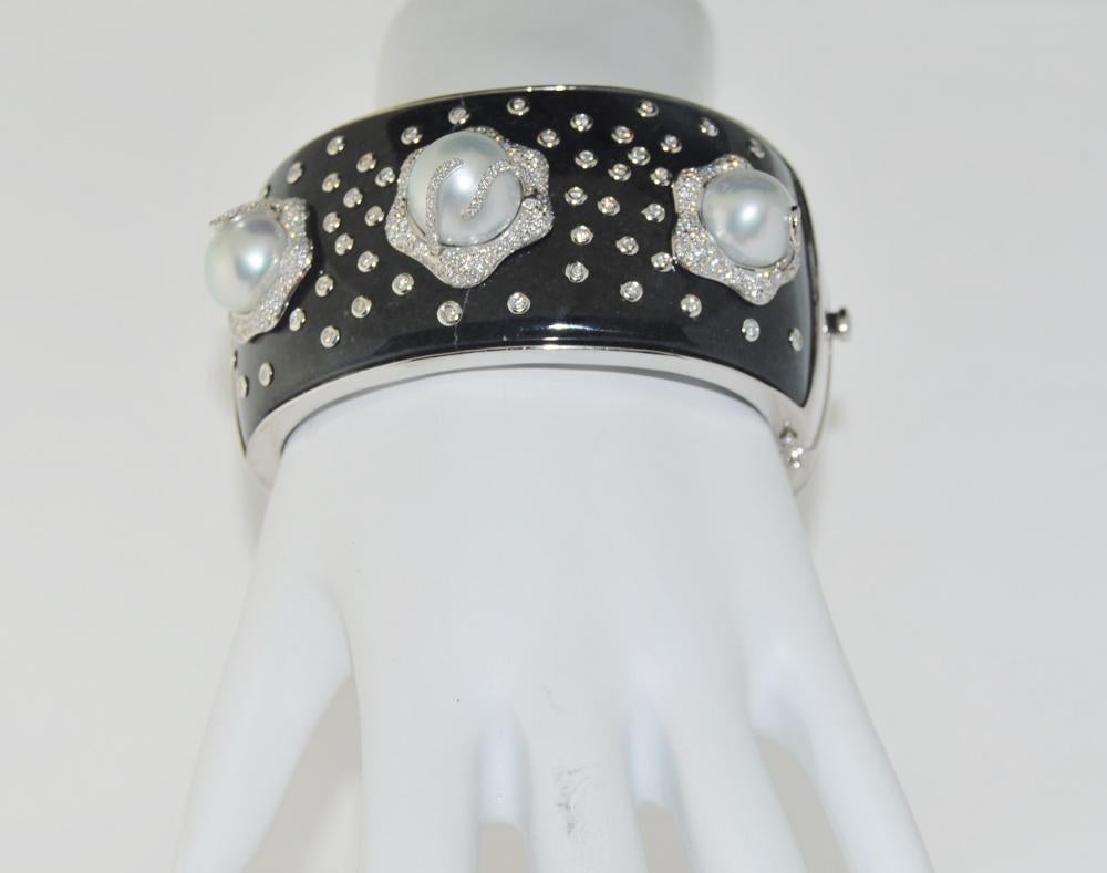 Round Cut 18 Karat Pearl and Diamond in Black Natural Jade Bangle Bracelet For Sale