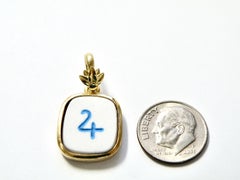 18k pendant. Jupiter blue intaglio in Cocholite