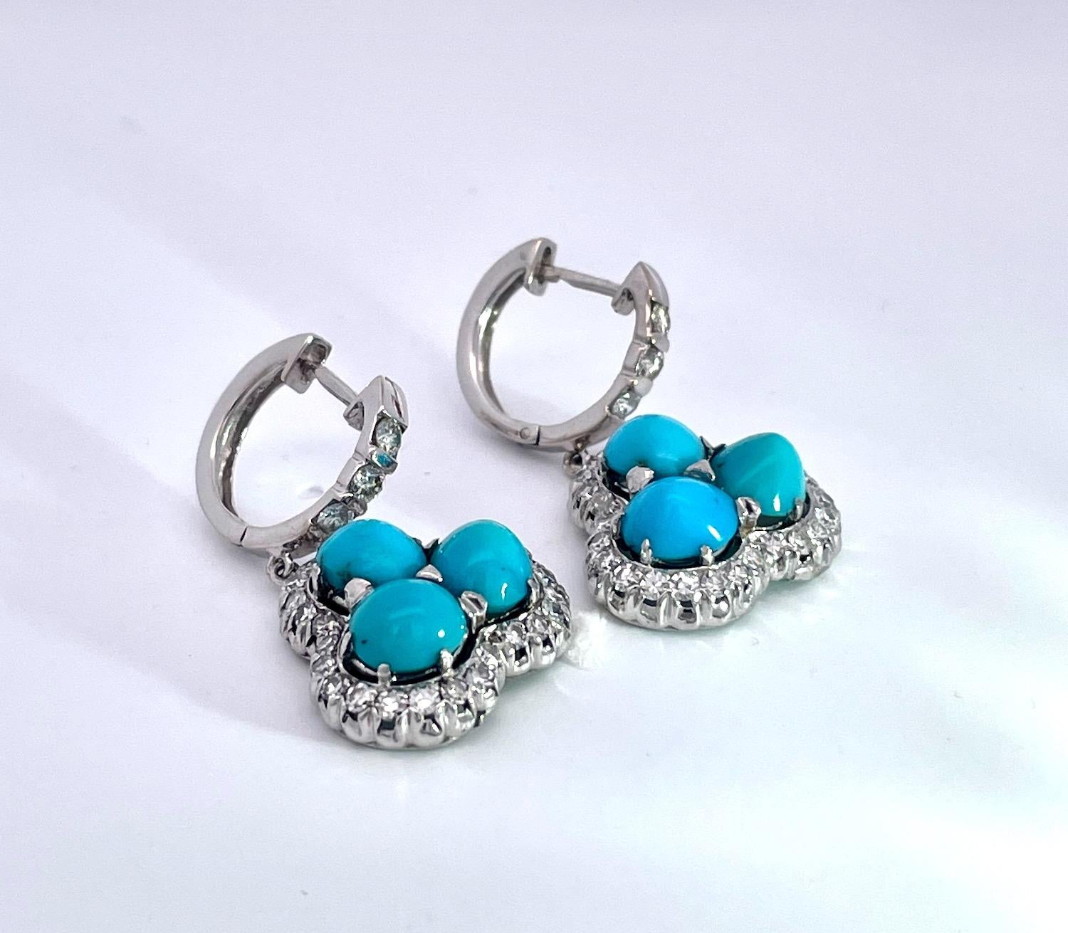 Donna Orecchini in turchese persiano 18 carati con diamanti in vendita