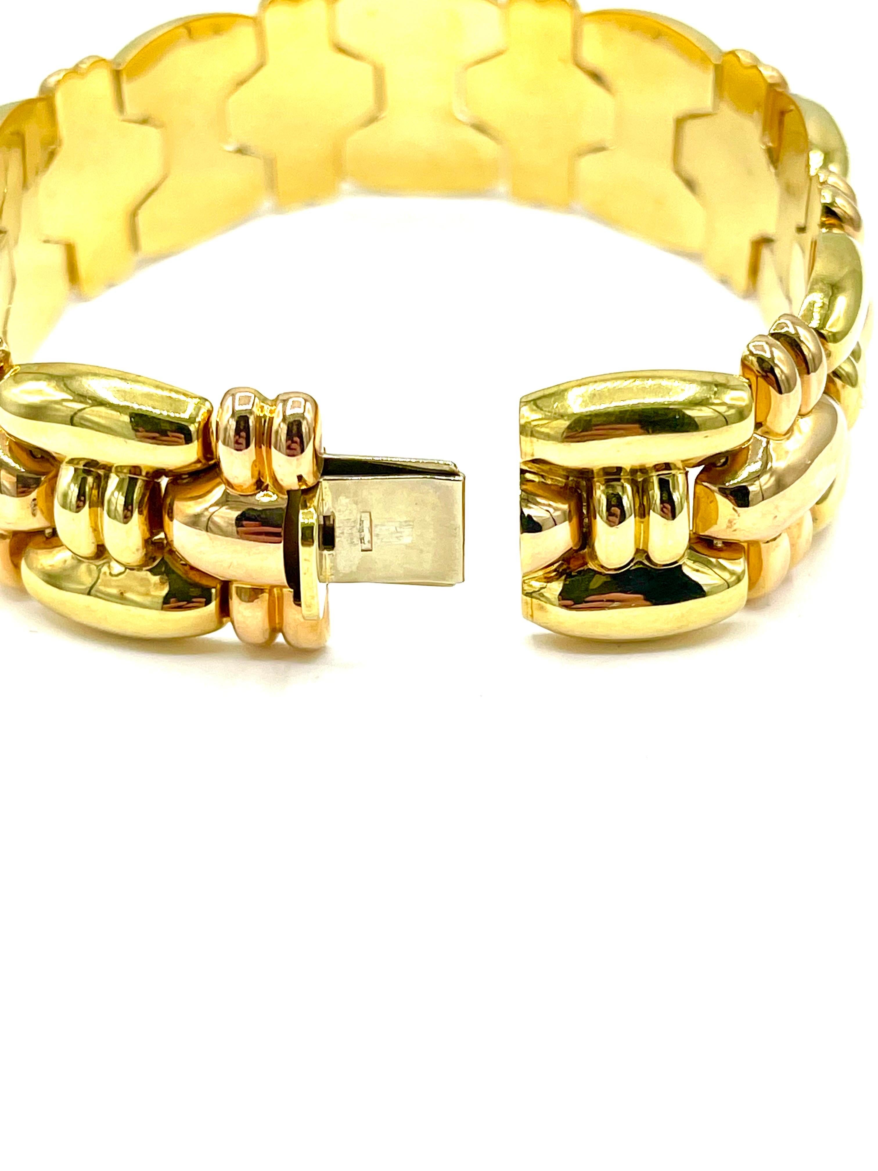 18K Pink and Yellow Gold Link Fashion Bracelet In Excellent Condition For Sale In Chevy Chase, MD