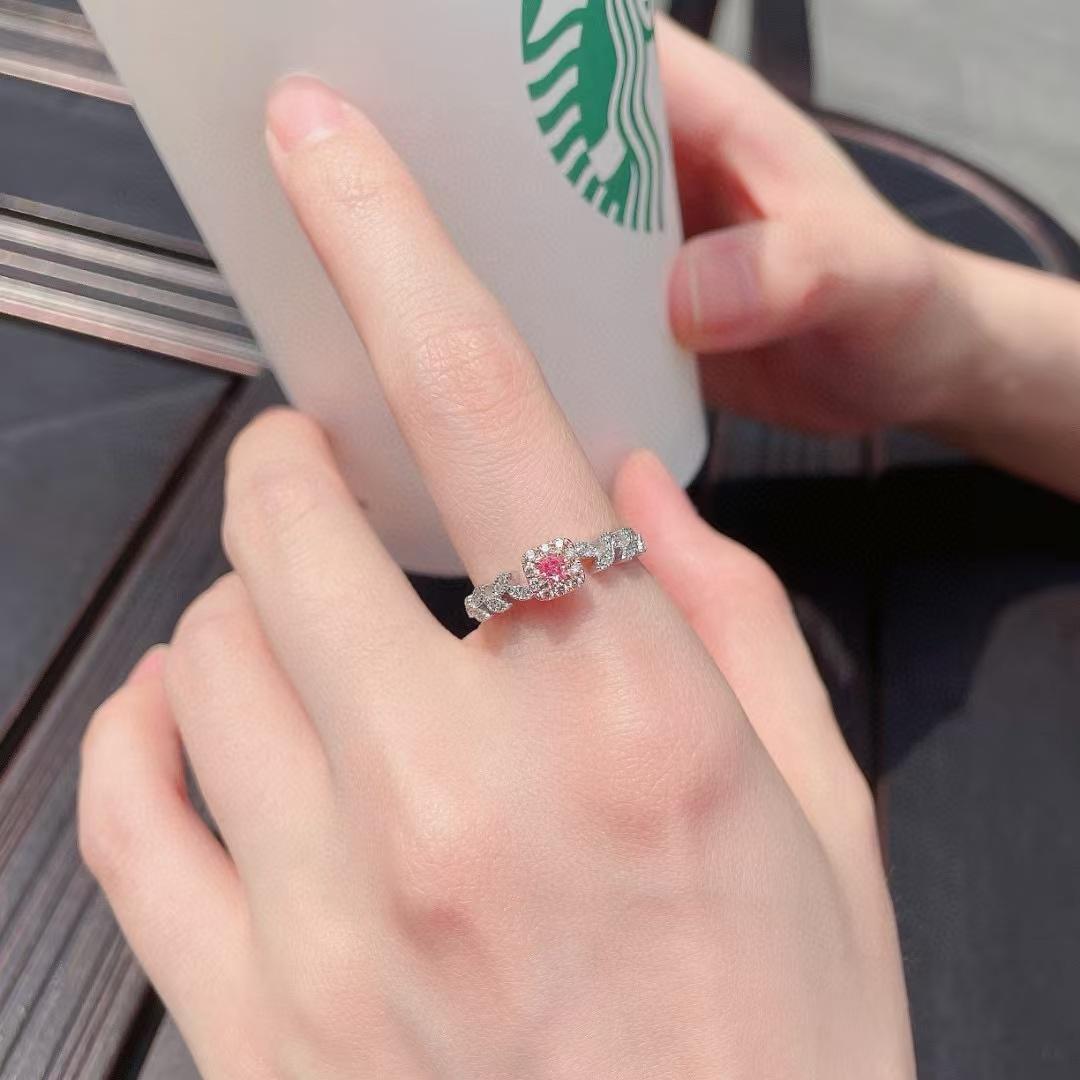 Women's or Men's Leaf Shaped 18K Gold Pink Cushion Cut Diamond Halo Ring For Sale