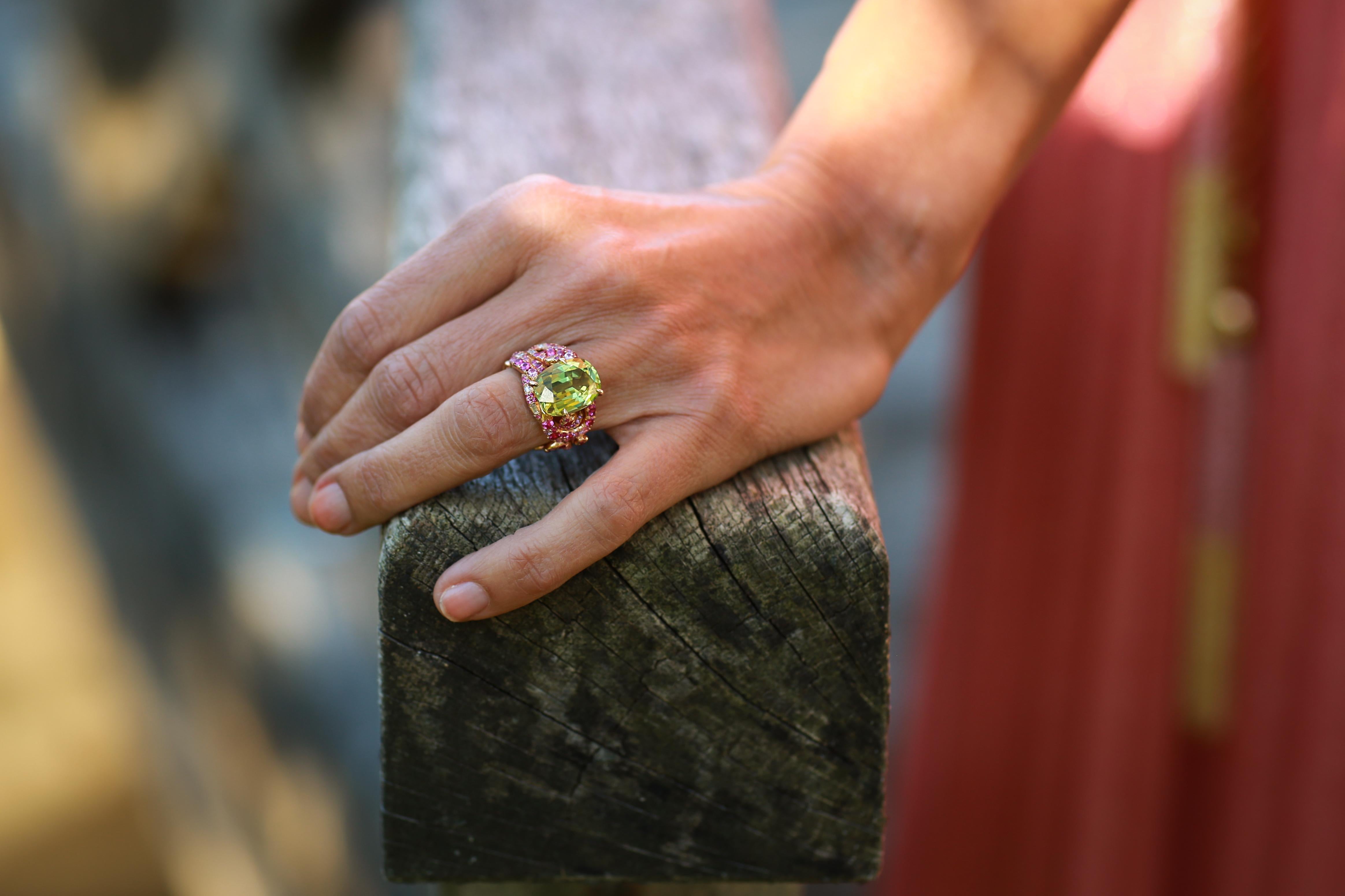 The AENEA Sarpa Collection is designed to bring colour into your life. And if it just is PINK!

The ring was handcrafted in our family owned master workshop and the center stone is an untreated Tajik Chrysoberyl, flawless, lime colour and the