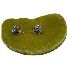 Boucles d'oreilles en or rose 18 carats avec saphirs floraux et diamants