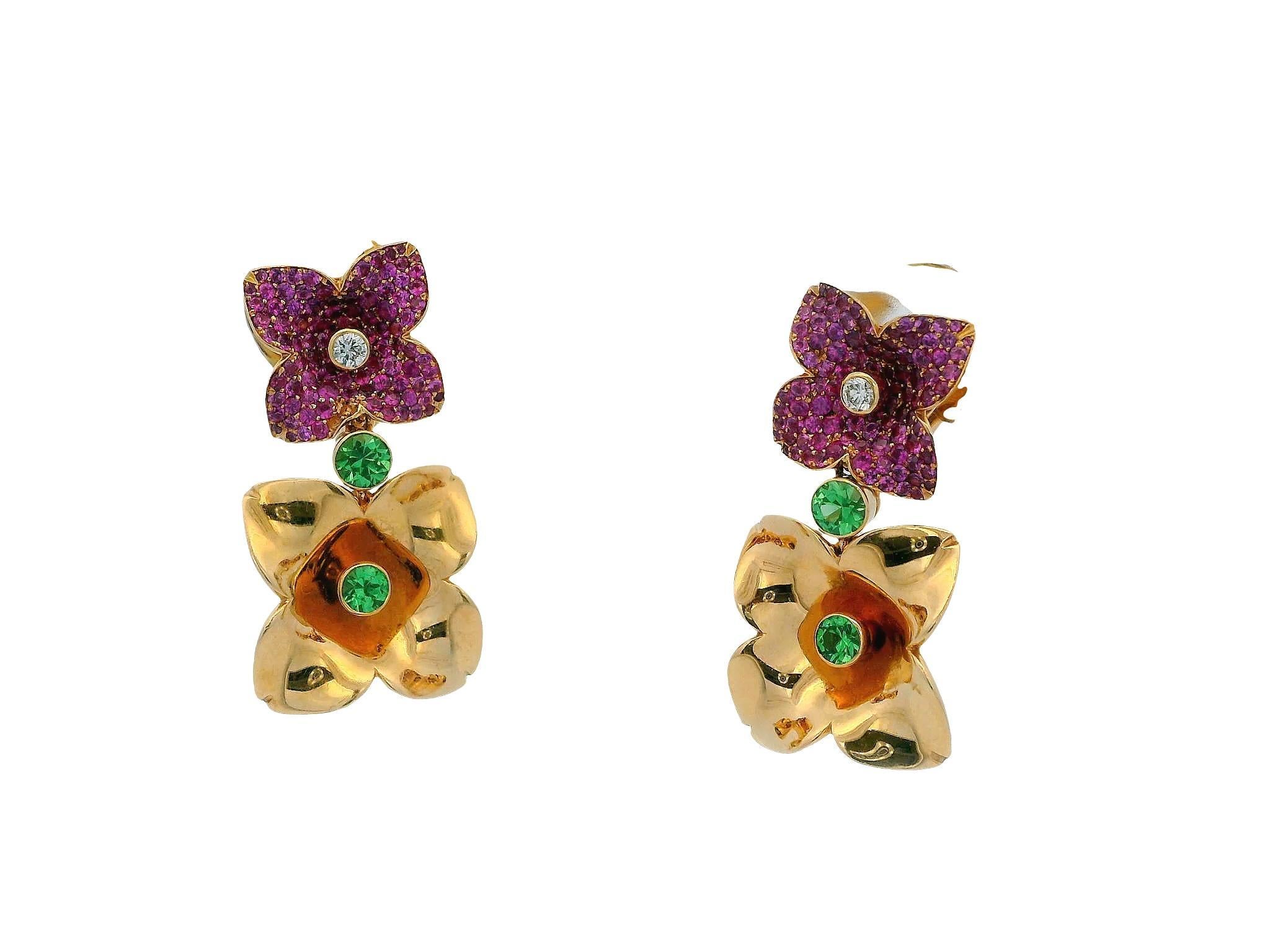 Orecchini floreali con zaffiro rosa e peridoto 18k di Georg Hornemann In condizioni buone in vendita a Great Neck Plaza, NY