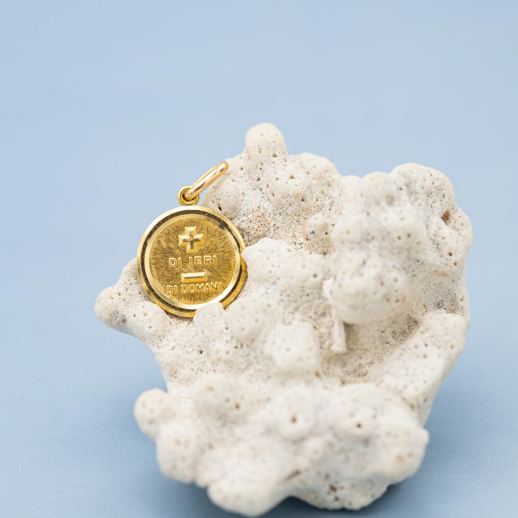 18K plain Più di ieri e meno di domani - Italian 18 karat solid gold Love token 2