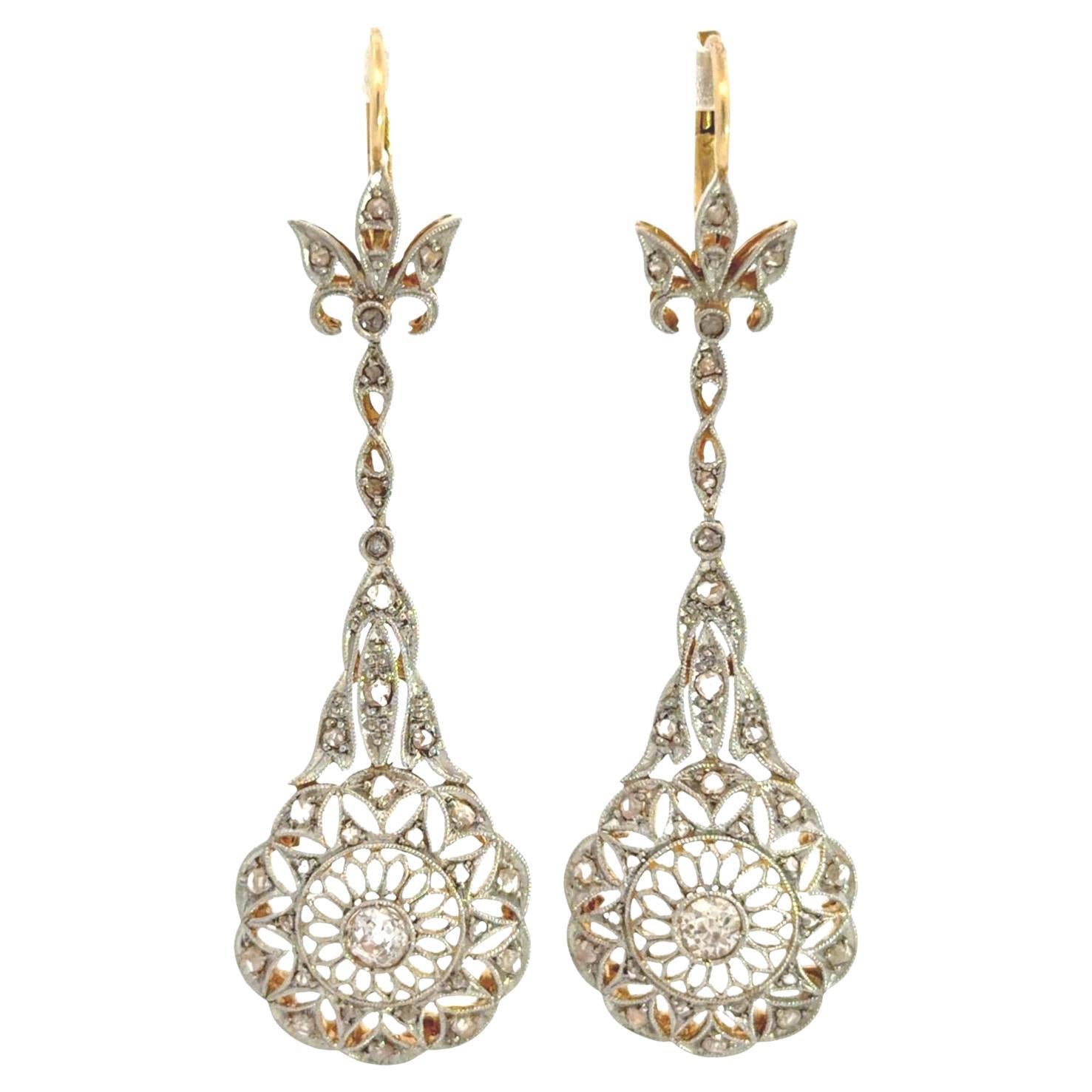 18k 
Platinum Art Deco Diamond Dangle Earrings For Sale