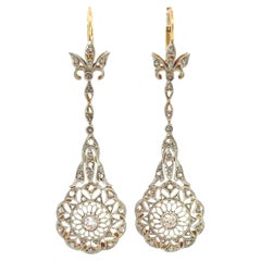 Orecchini pendenti con diamanti Art Deco in platino e 18k