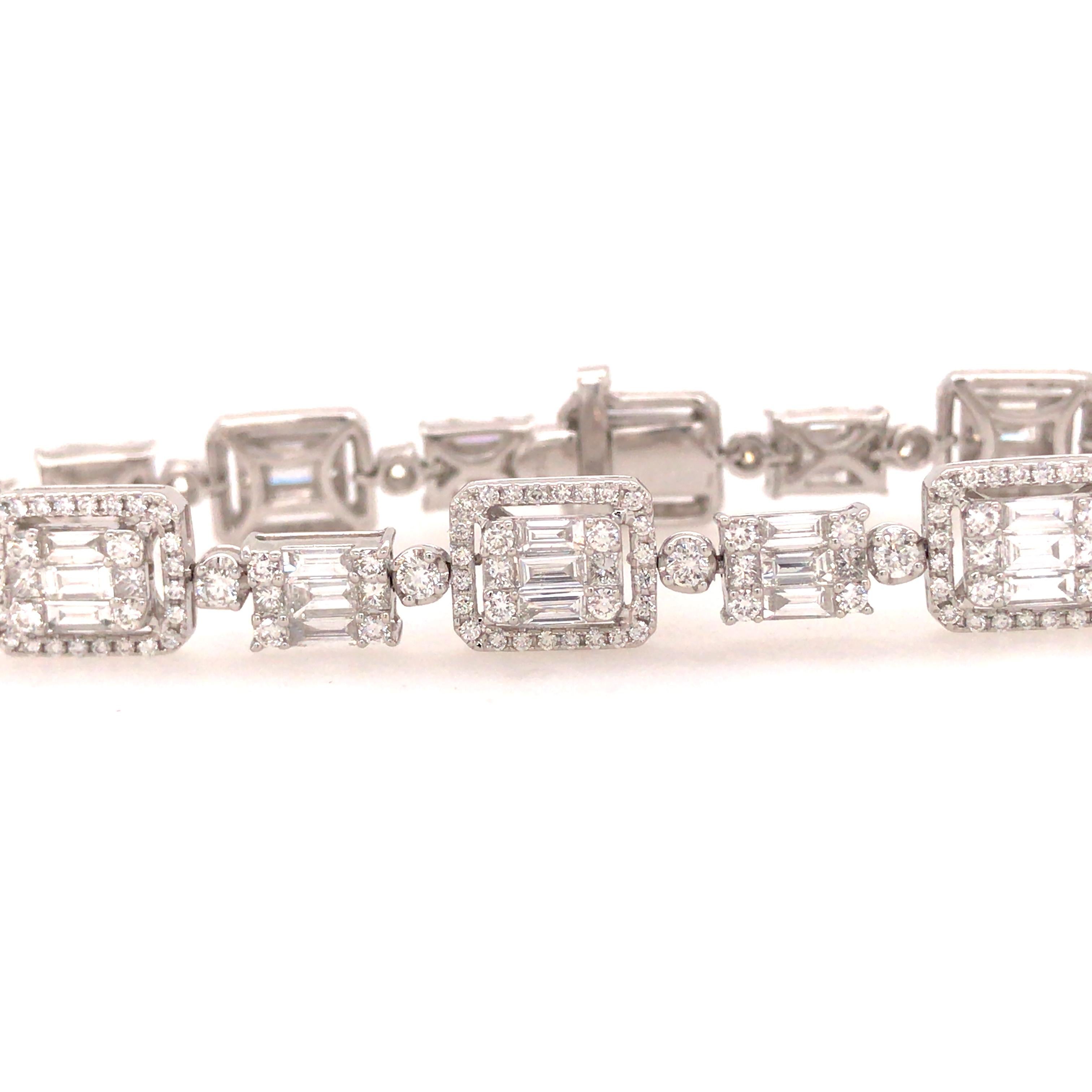 18 Karat Prinzessinnen-:: Rund- und Baguette-Diamantenarmband aus Weißgold (Carréschliff)