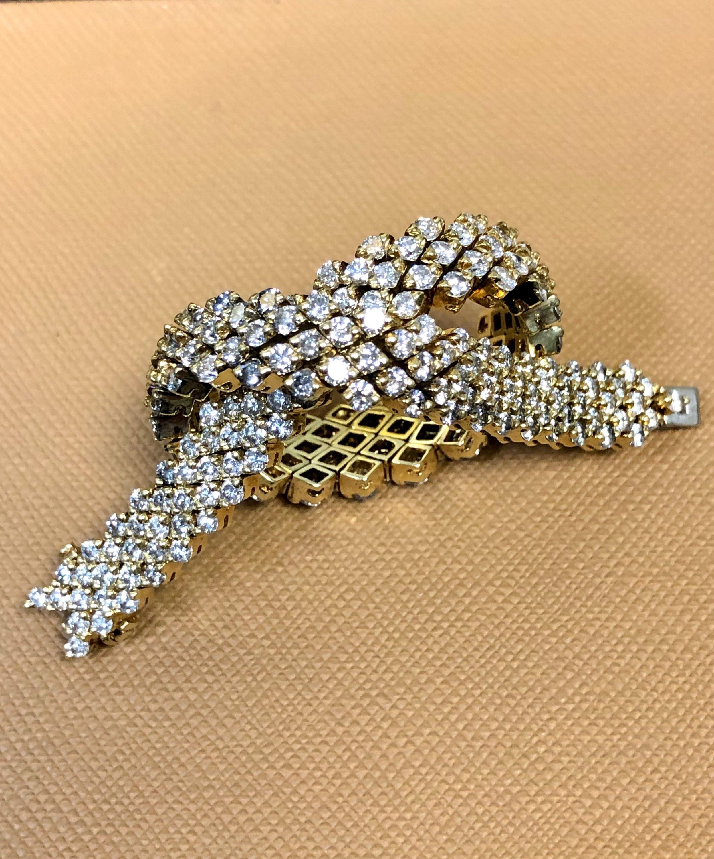 Contemporary 18K Prong Set Wide Diamond Bracelet 10.80cttw For Sale