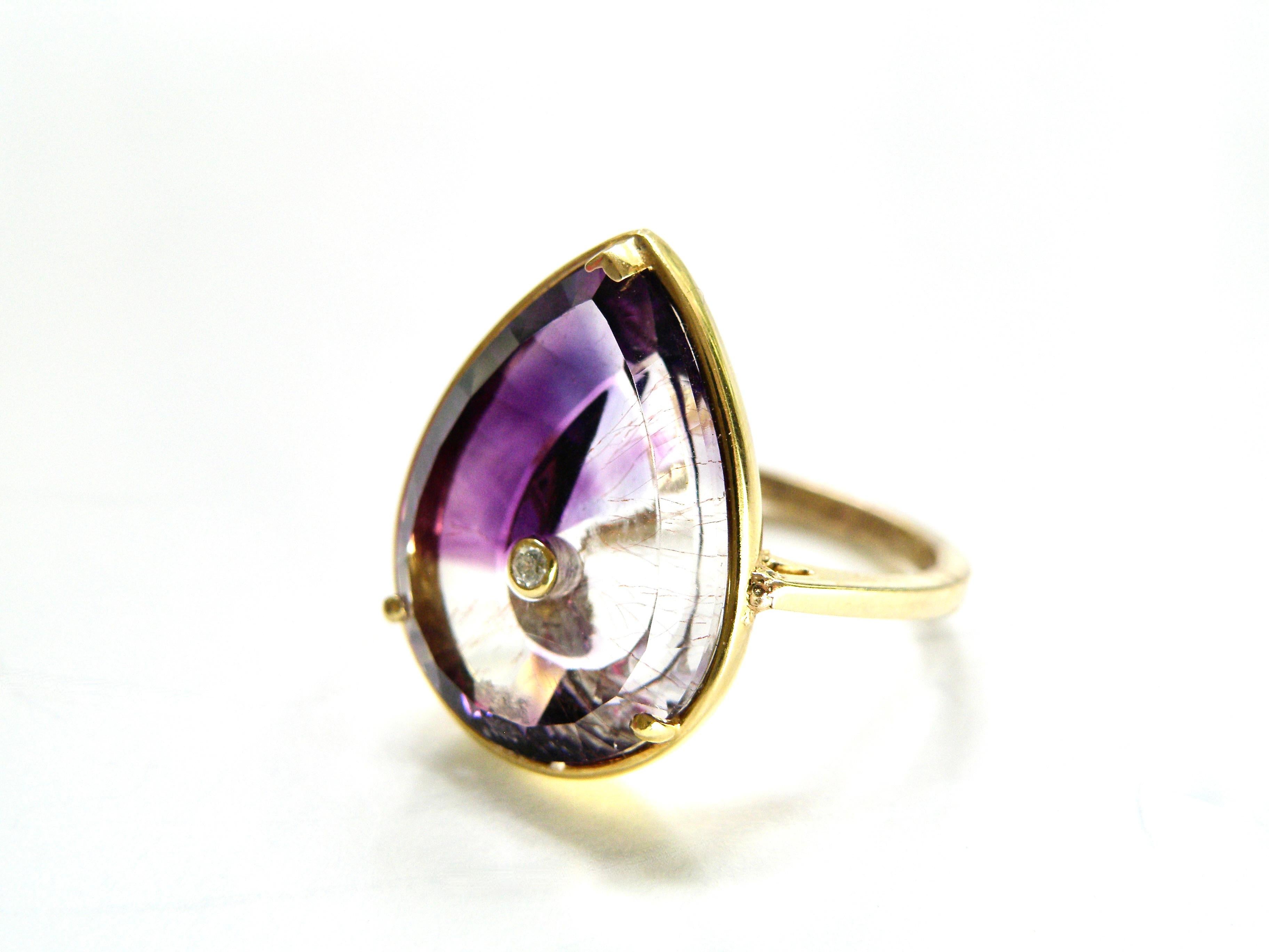 Contemporary 18k Rare Moroccan Amethyst ring with accent diamond For Sale