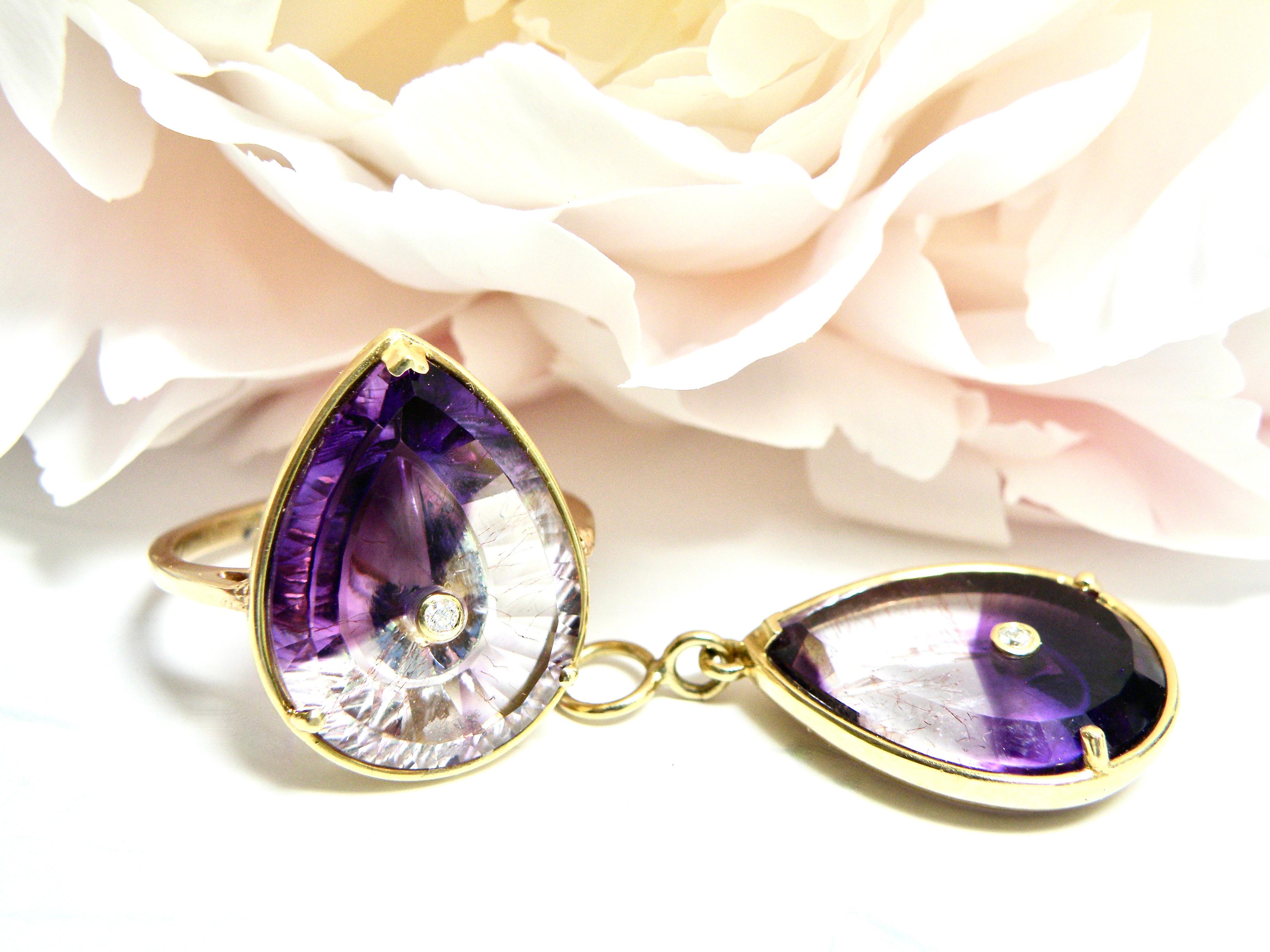 Cabochon 18k Rare Moroccan Amethyst ring with accent diamond For Sale