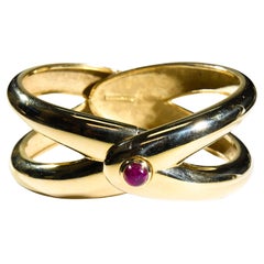 18K Rare Tiffany Criss-Cross Design Wide Bangle Cabochon Ruby Hides Clasp 1960's