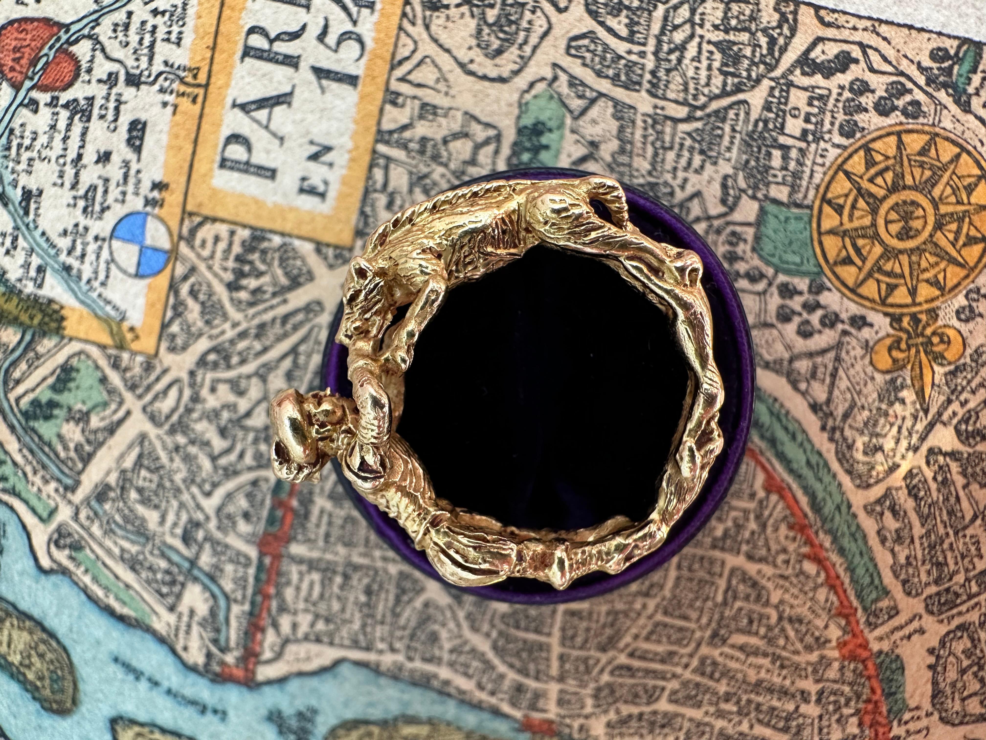 Women's or Men's 18K Renaissance Revival Style Hunter, Boar and Dogs Ring For Sale