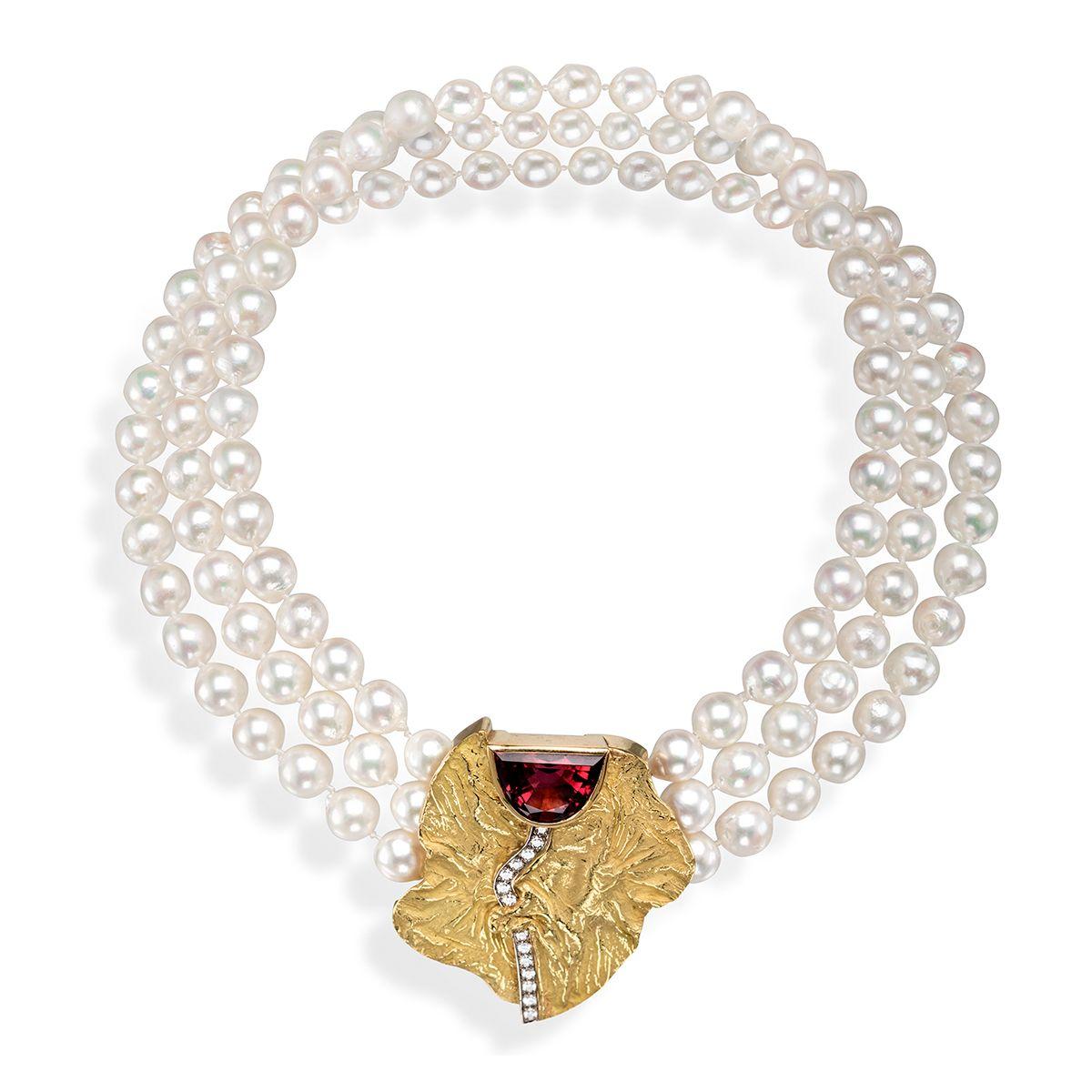 18 Karat netzförmige Goldhalskette mit Akoya-Perlen, rosa Turmalin und Diamanten im Zustand „Neu“ im Angebot in Westmount, CA
