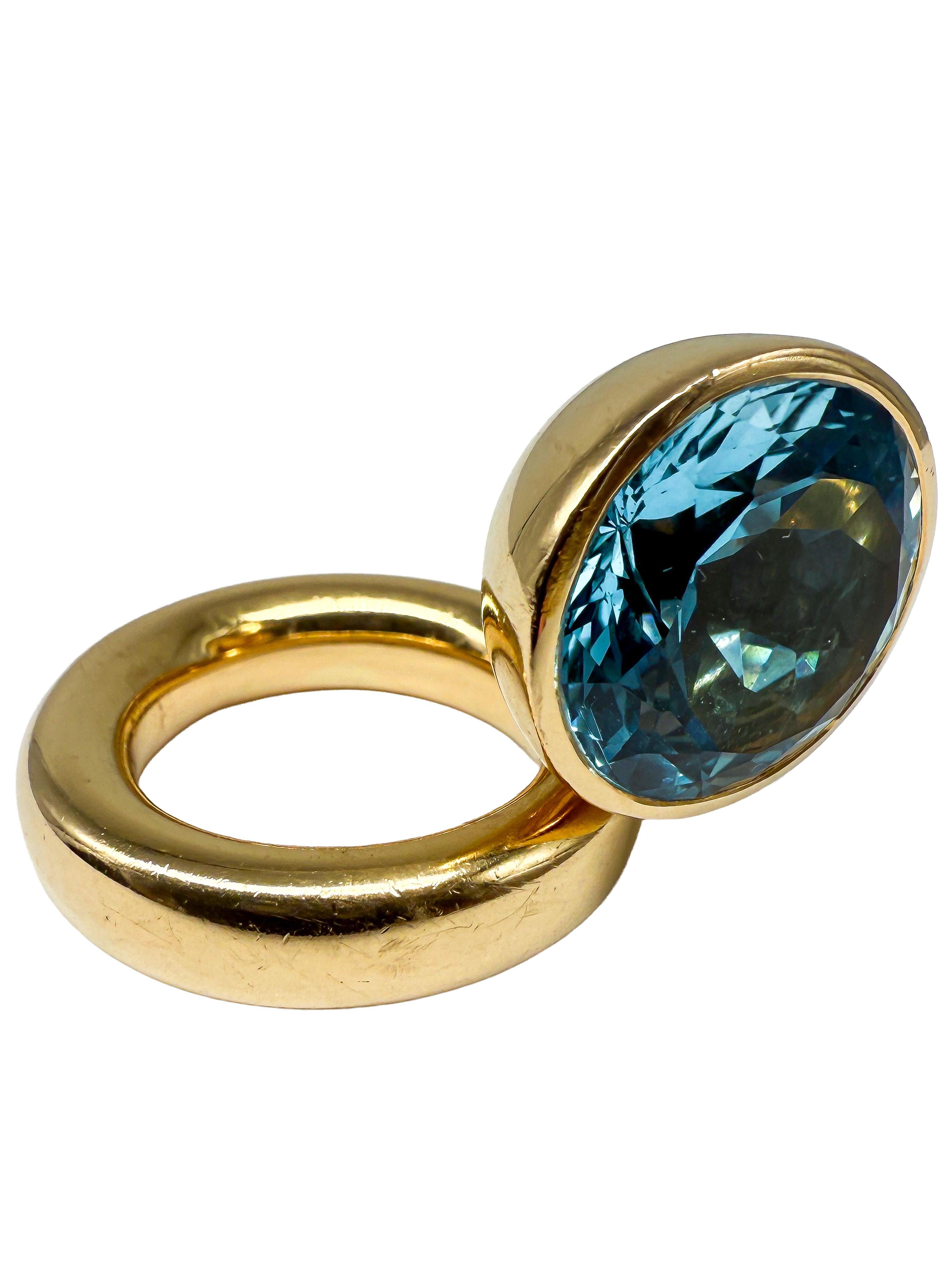Modern 18K ring and necklace set with aquamarine For Sale