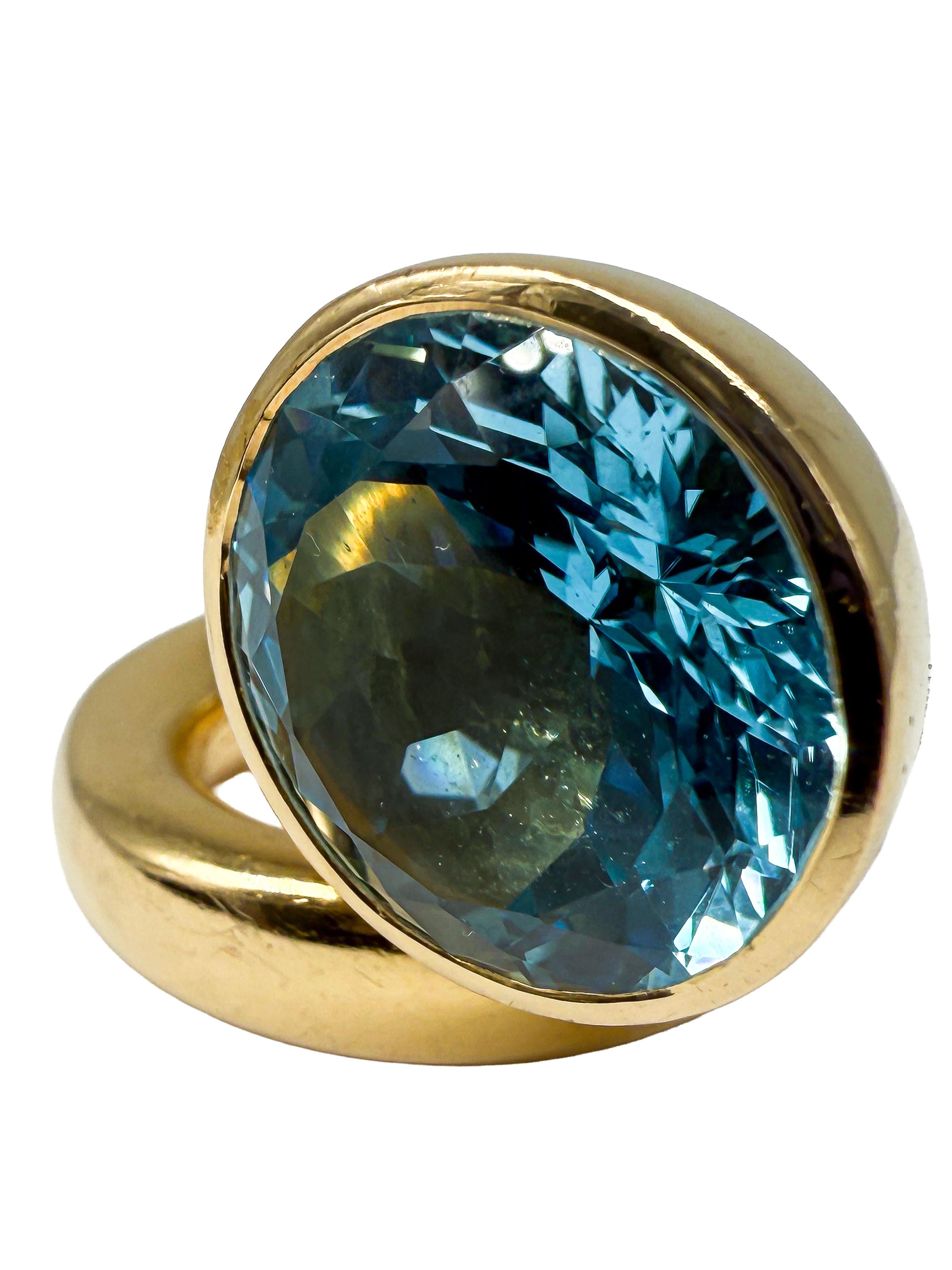 Brilliant Cut 18K ring and necklace set with aquamarine For Sale