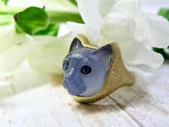 18k ring, Blue Chalcedony carved Cat