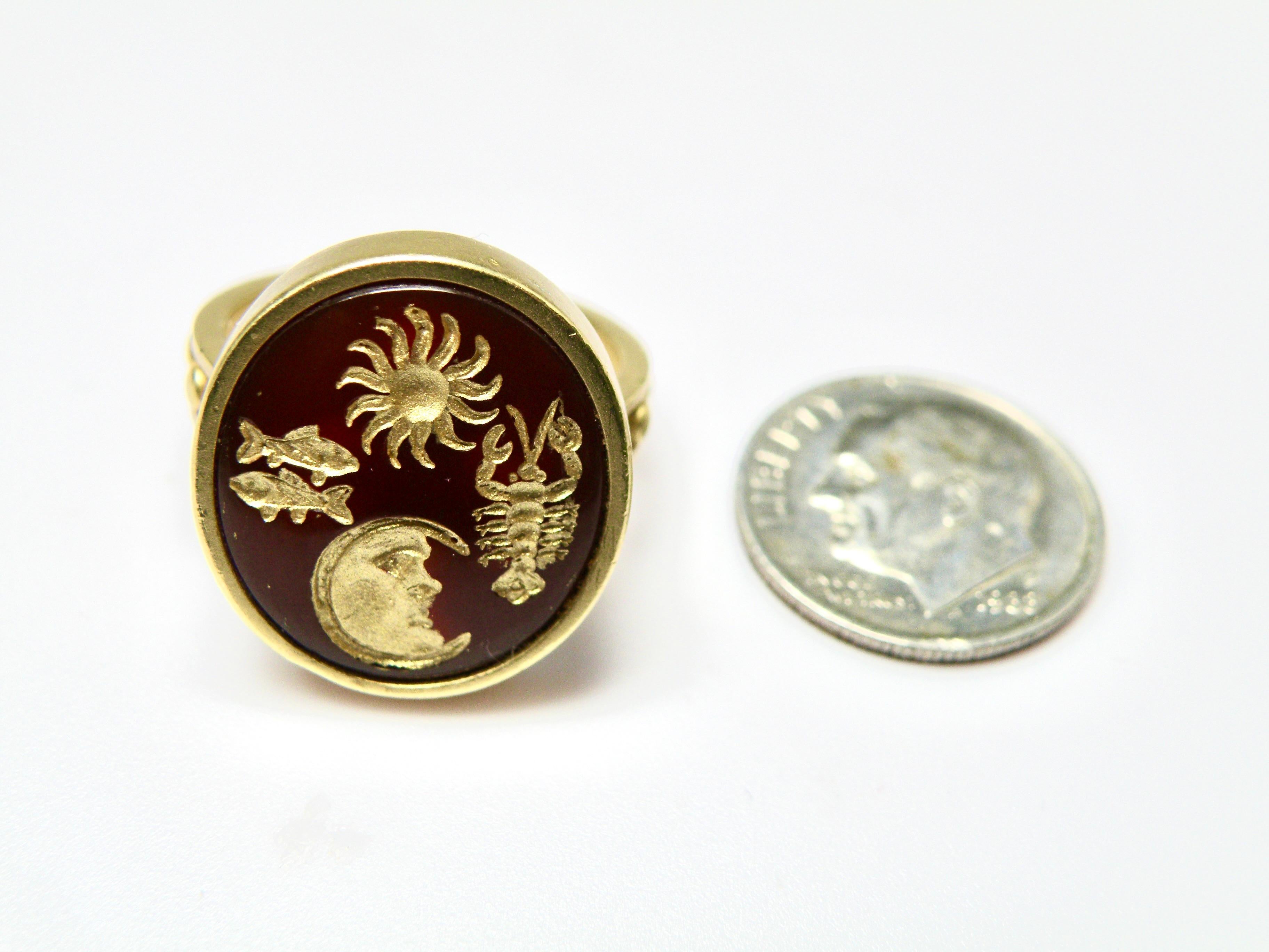 18k Ring, Karneol Intaglio Symbole im Angebot 1