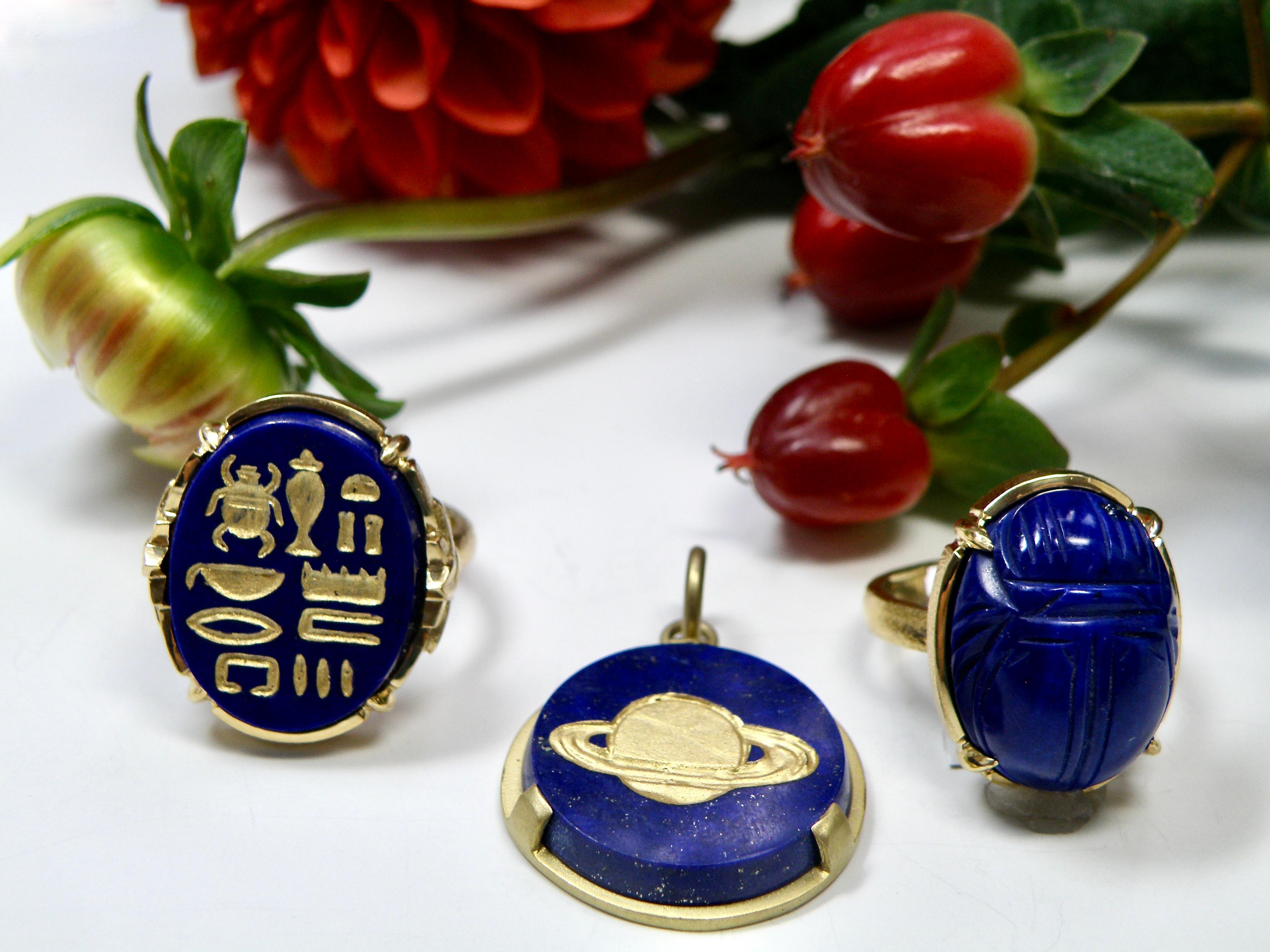 Anello in lapis 18k Intaglio, cartiglio di Nefertiti in vendita 3