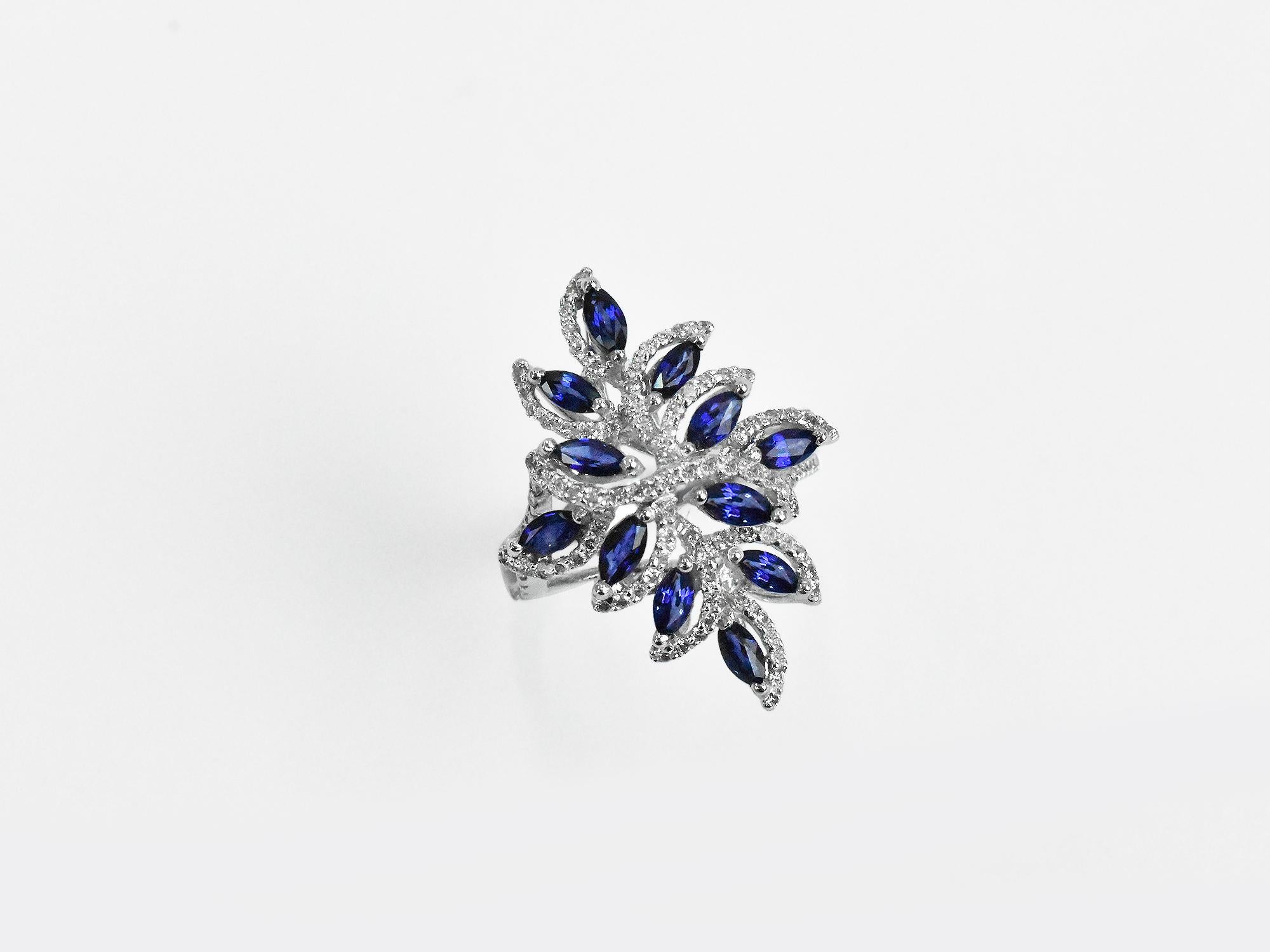 Taille Marquise Bague en or blanc 18 carats avec diamant, bague en saphir bleu et saphir bleu marquise en vente